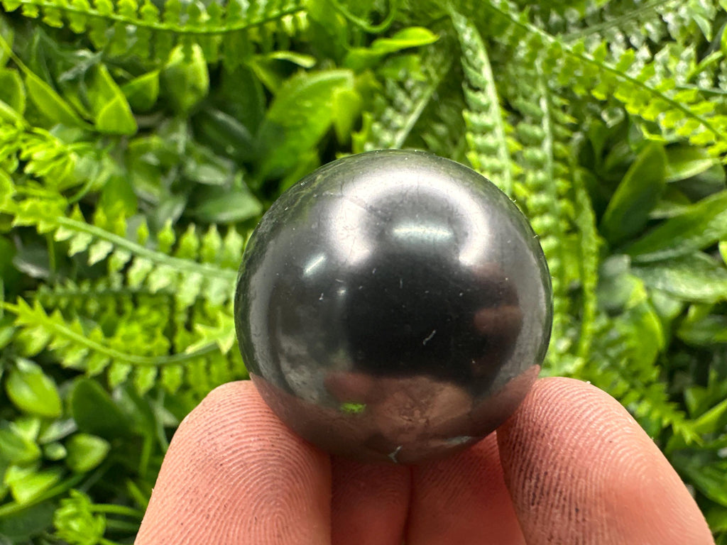 Shungite Sphere 3cm: Polished EMF Protection Crystal