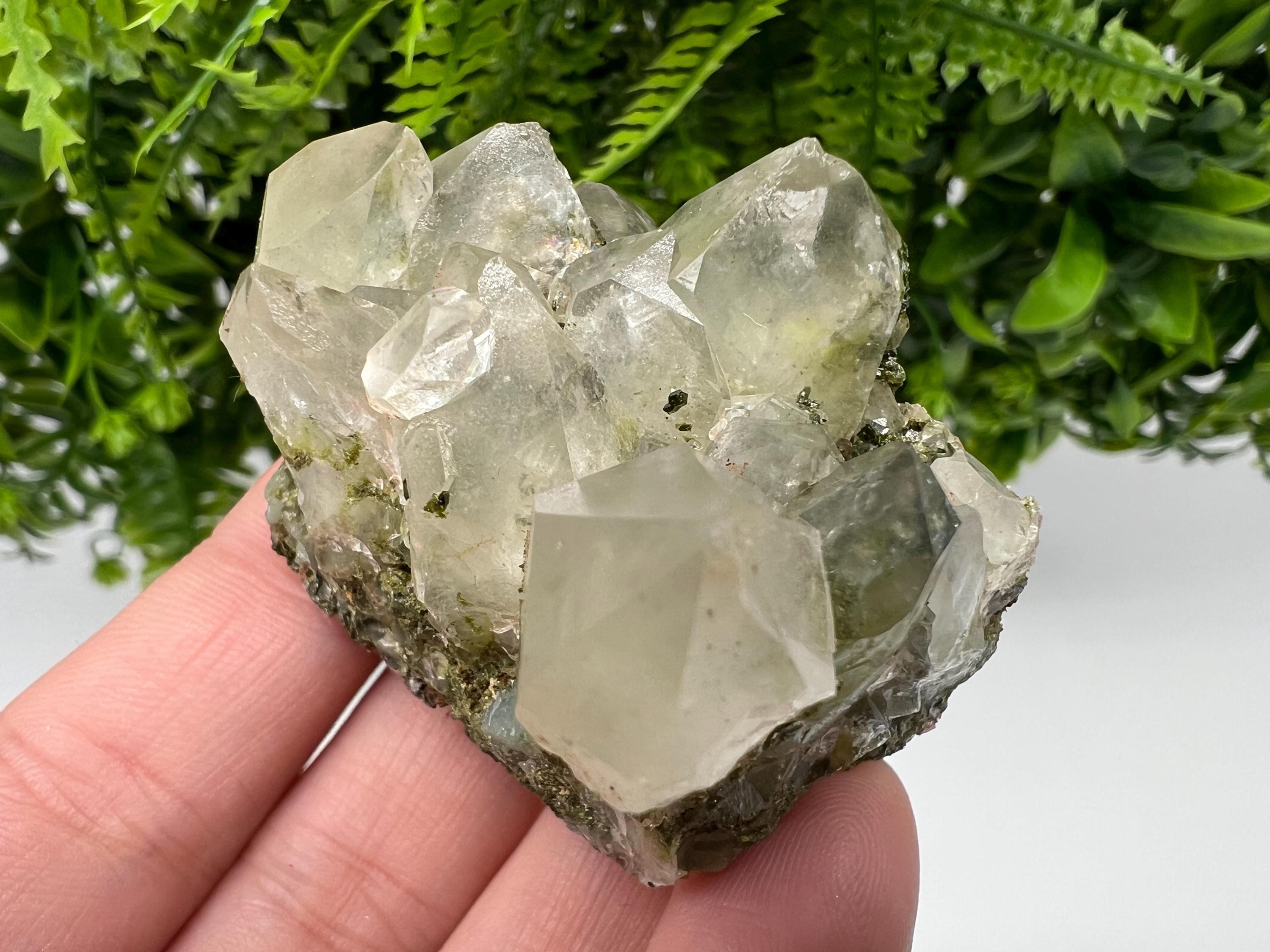 Stunning,Epidote with Quartz from Hakkari Turkey,Rainbow EPIDOTE,Mineral,Collection,Collection’s,GIFT,Epidote Crystal,Epidote from Turkey