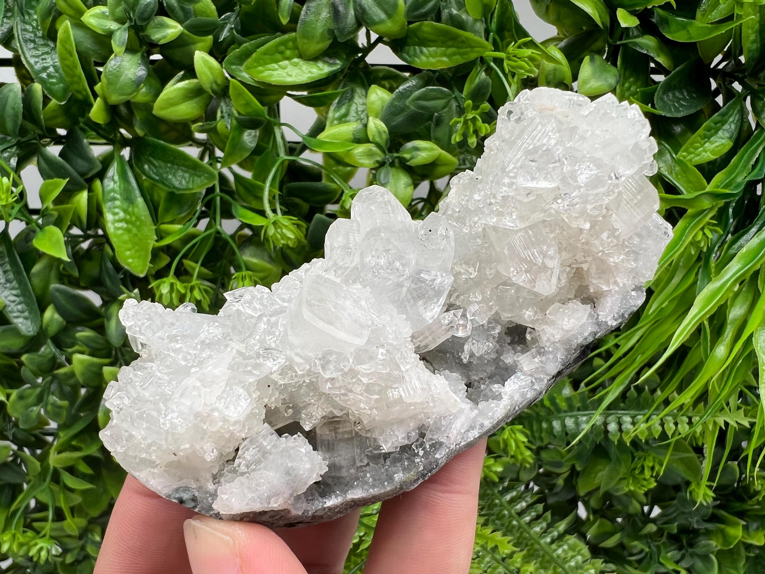 STUNNING Transparent Apophyllite on Chalcedony,natural, collection minerals specimen,India Minerals,Crystal, Stone Mineral Specimens India