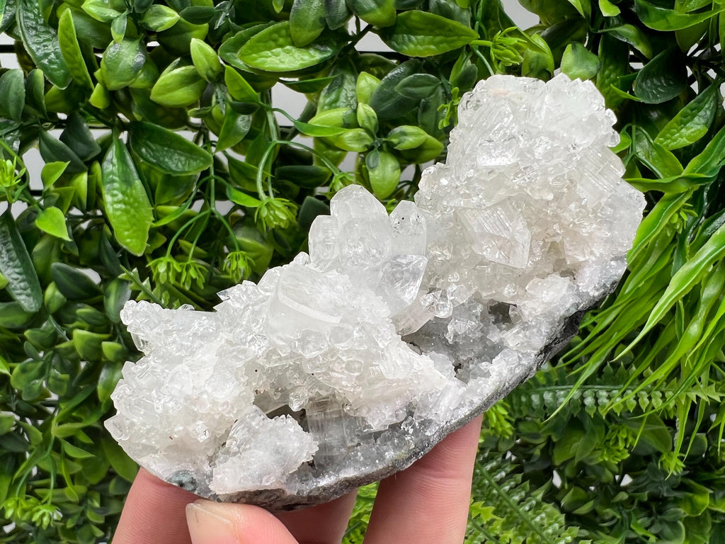 STUNNING Transparent Apophyllite on Chalcedony,natural, collection minerals specimen,India Minerals,Crystal, Stone Mineral Specimens India
