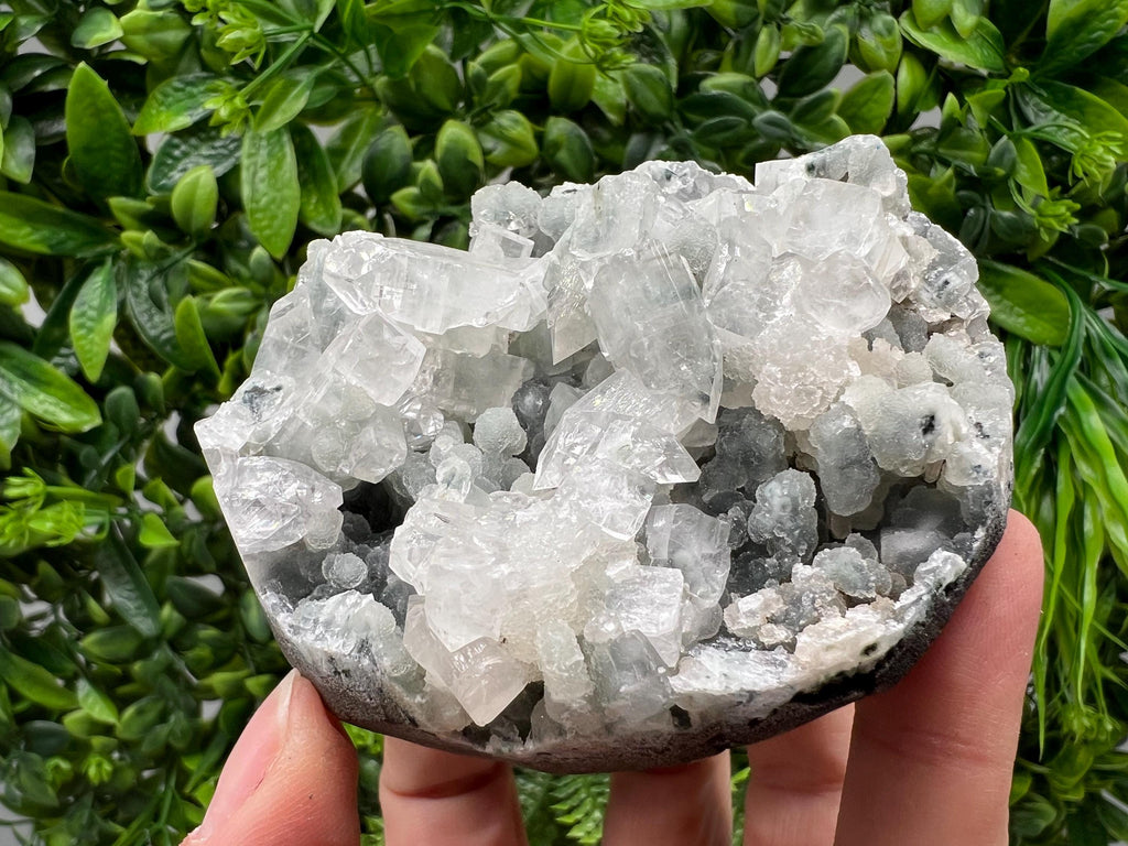 STUNNING Transparent Apophyllite on Chalcedony,natural, collection minerals specimen,India Minerals,Crystal, Stone Mineral Specimens India