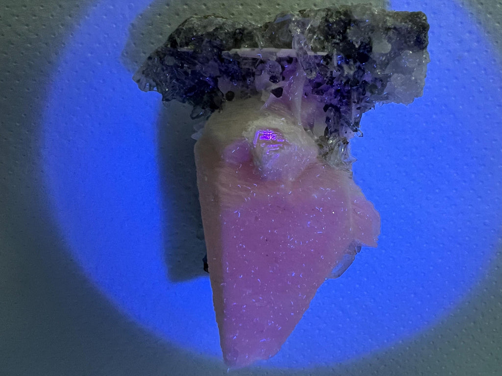 Incredible UV Mangano Calcite on Quartz from Borieva mine,Madan,Bulgaria,natural,collectible mineral specimen,home decor stone,crystal,gift