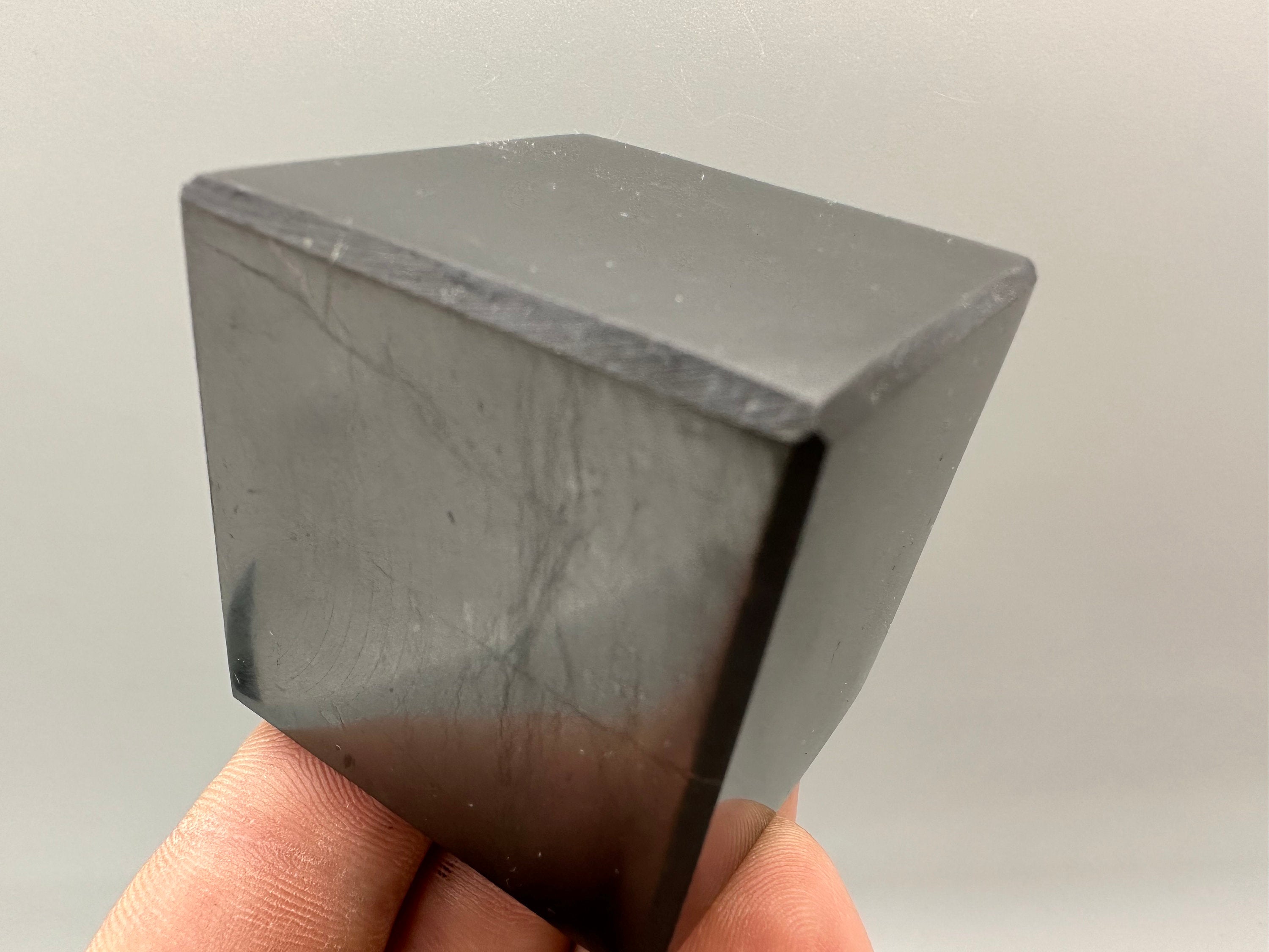 Shungite Crystal Cube (4cm): EMF & 5G Protection, Healing Stone