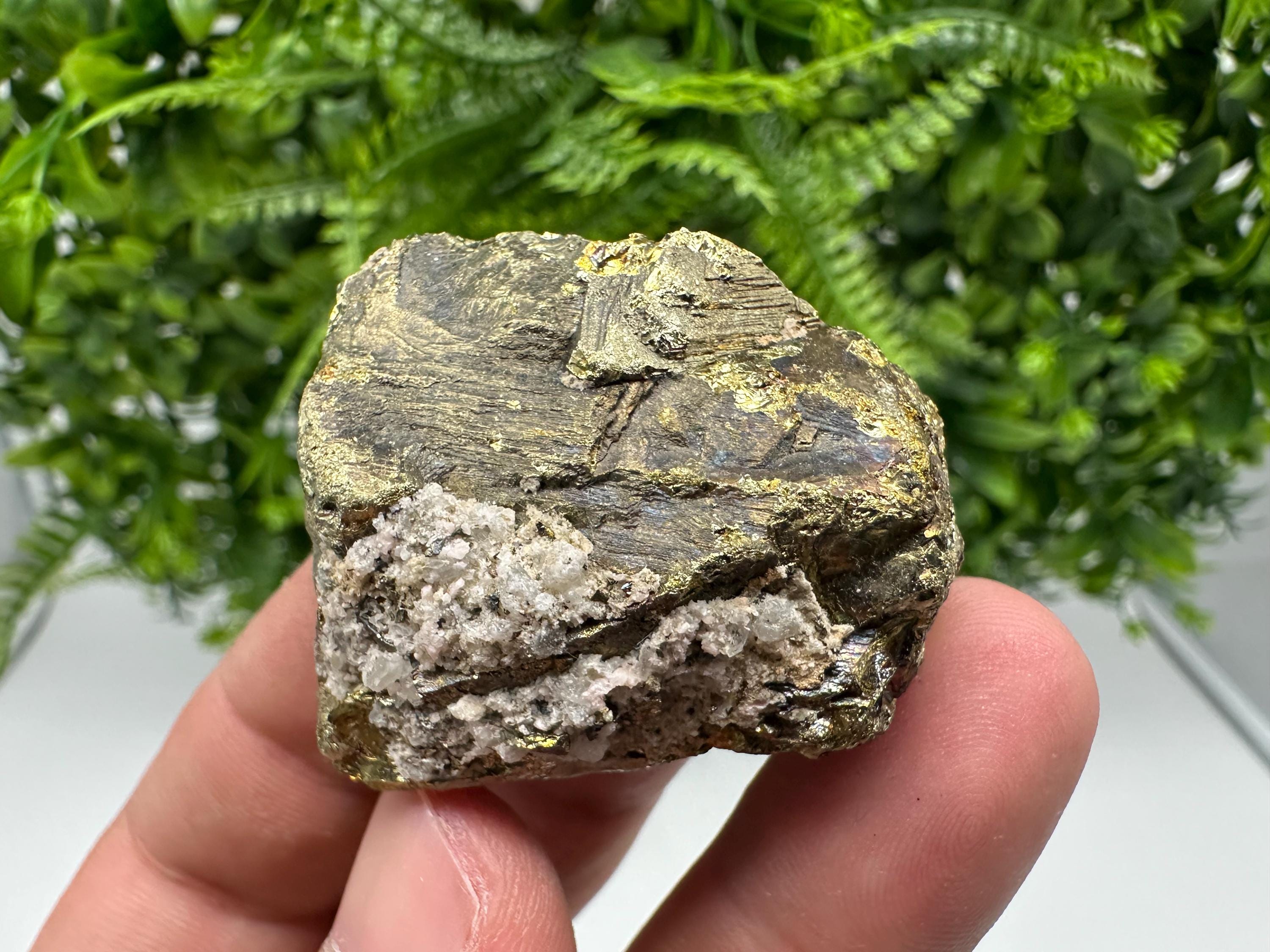 Rhodochrosite,Quartz on Chalcopyrite,mini collection mineral specimen,home decor souvenir cluster,geology,rare crystal,gift,rhodochrosite