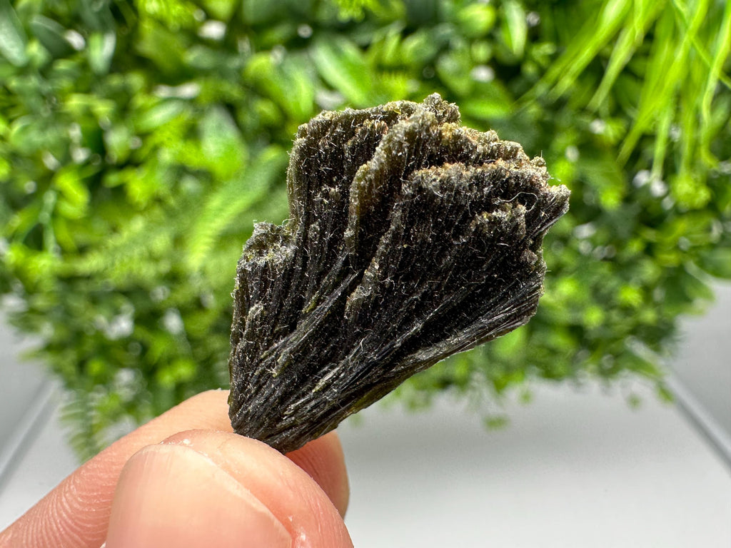 Rare Green Epidote whit Barite From Morocco,Epidote,Mini Collections Epidote,rare mineral Specimen,green epidote,Barite,crystal,Morocco min