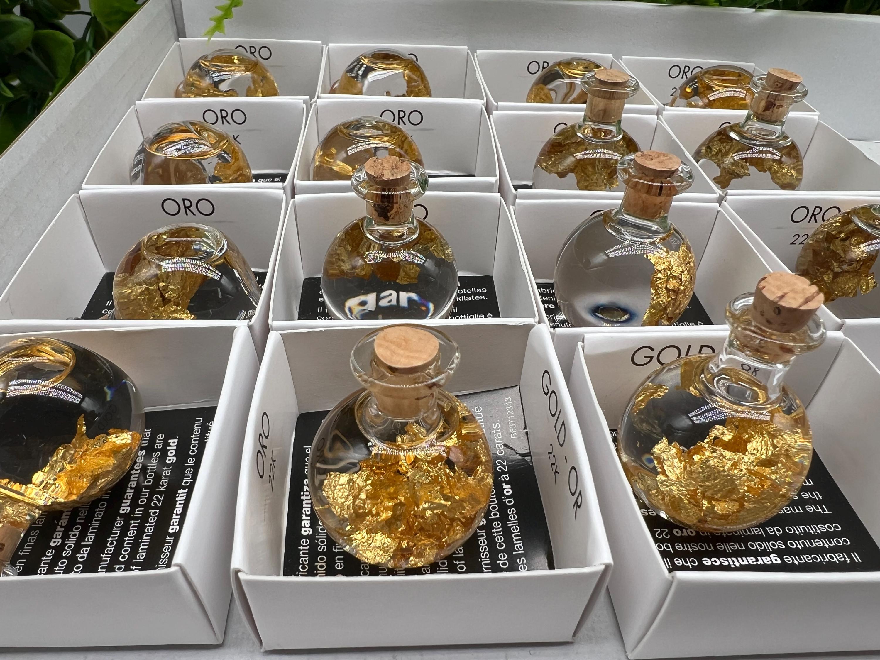 ONE(1)Stunning BOTTLE real gold,Silver Argento,Copper Rame,raw gold Flakes,minerals specimen,home decor,gift idea,souvenir,real gold,22carat