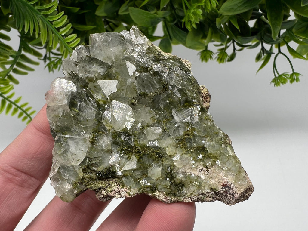 Stunning,Epidote with Quartz from Hakkari Turkey,Rainbow EPIDOTE,Mineral,Collection,Collection’s,GIFT,Epidote Crystal,Epidote from Turkey
