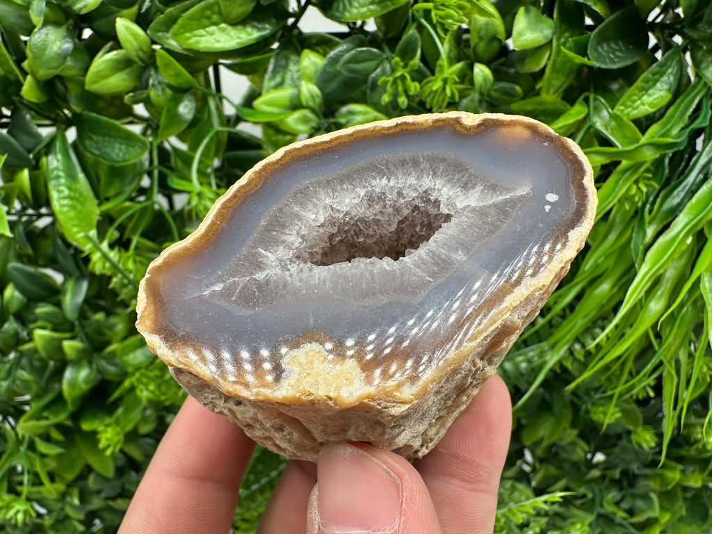 Blue Agate Druzy Geode: Natural Quartz Crystal (7/6.5/5.5cm)