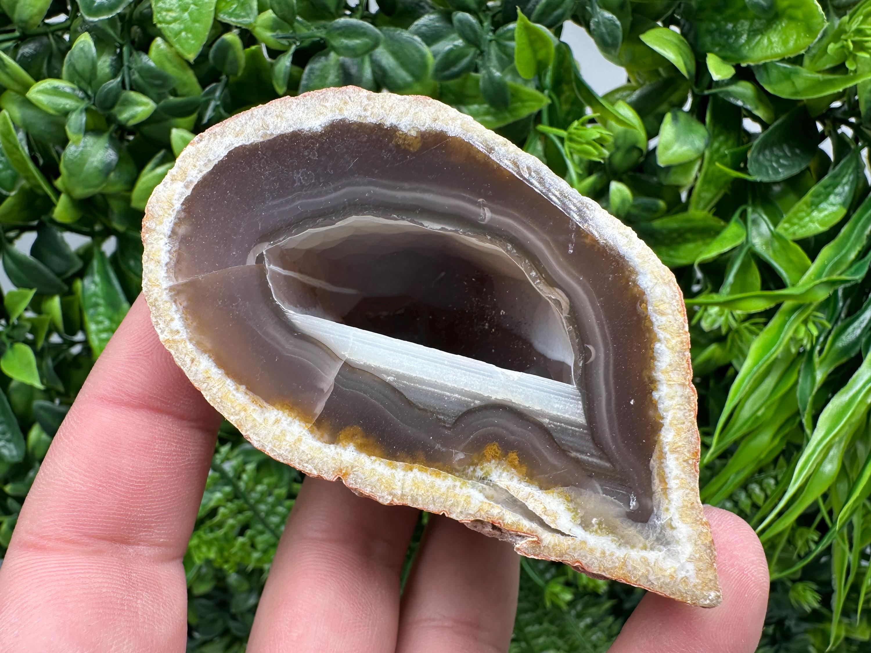 Natural Agate Geode: Druzy Quartz Crystal (9/5.5/5 cm)