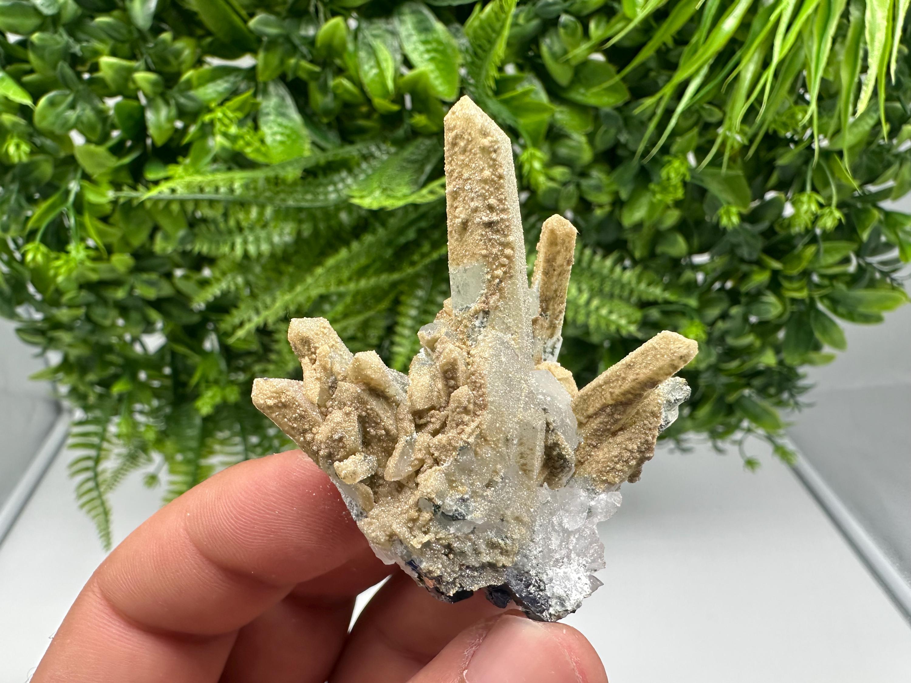 Quartz whit Brown Rhodochrosite from Djurcovo mine,Bulgaria,Quartz,Rhodochrosite cluster,natural mineral,collection crystal,mineral specimen