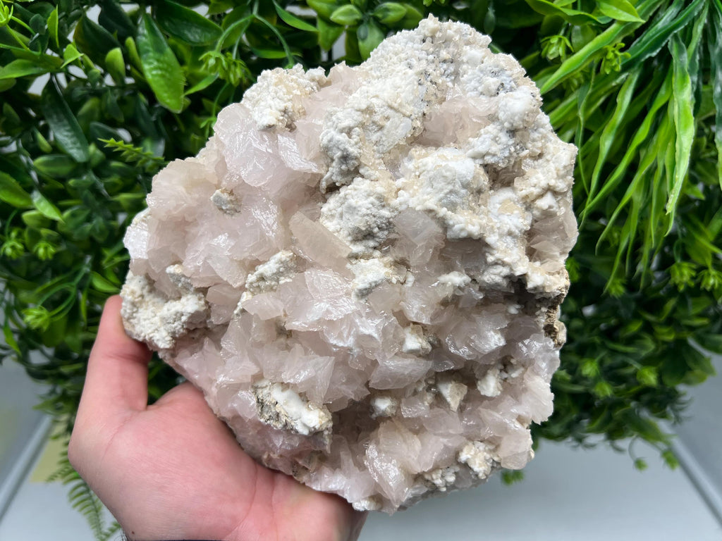 Wonderful UV fluorescent Calcite whit Sphalerite and Quartz natural minerals souvenir crystal home decor collection stone Borieva Bulgaria