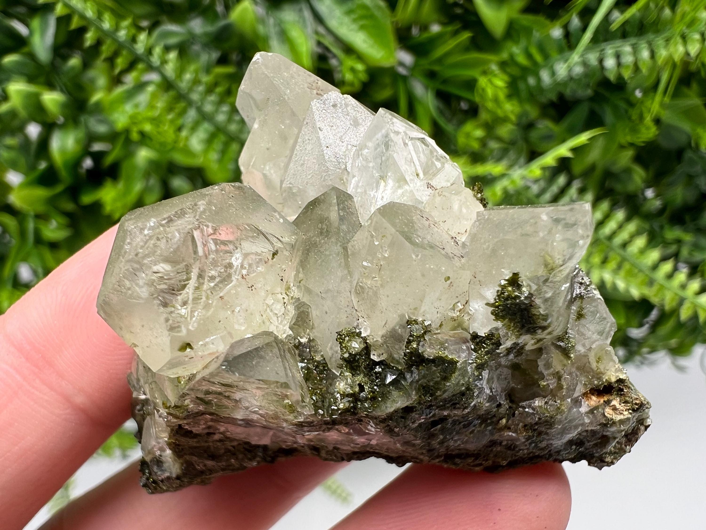 Stunning,Epidote with Quartz from Hakkari Turkey,Rainbow EPIDOTE,Mineral,Collection,Collection’s,GIFT,Epidote Crystal,Epidote from Turkey