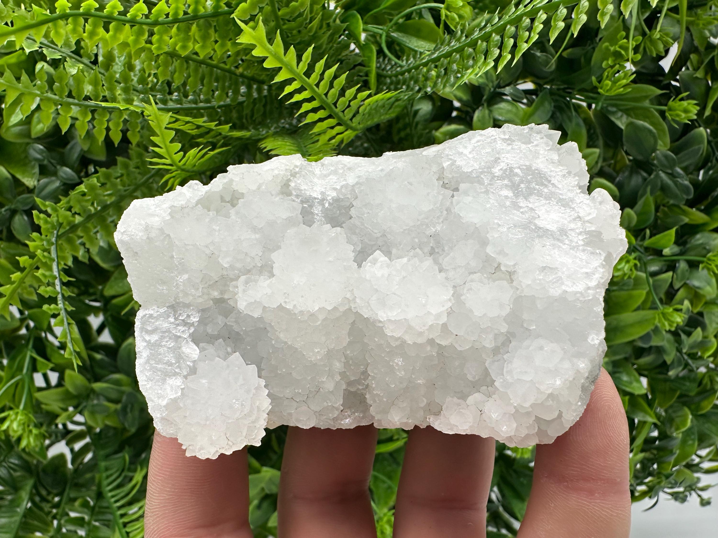 Natural Chalcedony Specimen: India Crystal Mineral, Home Decor (9/8/3.5cm)