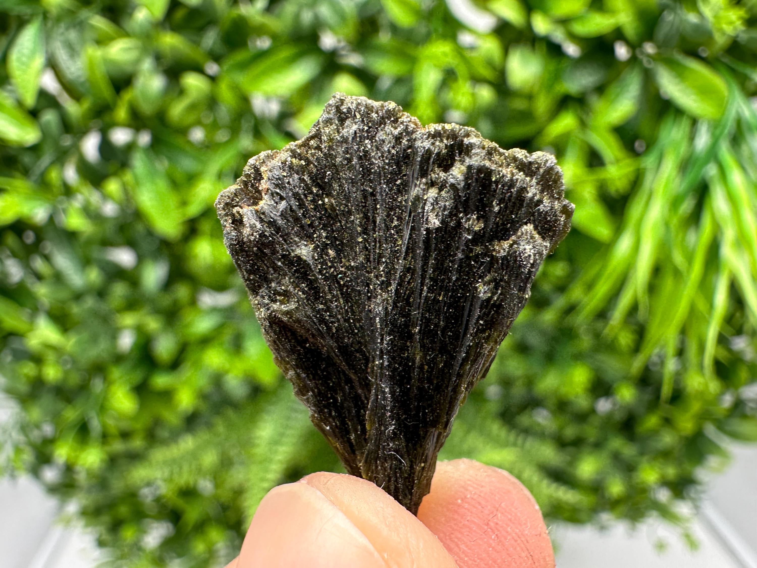 Rare Green Epidote whit Barite From Morocco,Epidote,Mini Collections Epidote,rare mineral Specimen,green epidote,Barite,crystal,Morocco min