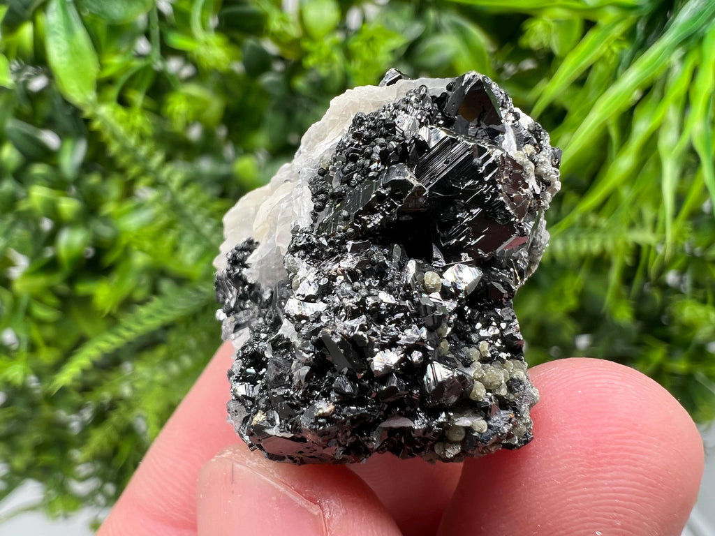 Aesthetic bigger Sphalerite whit Chlorite from Borieva mine Madan Bulgaria natural minerals souvenir crystal gift home decor stone rock
