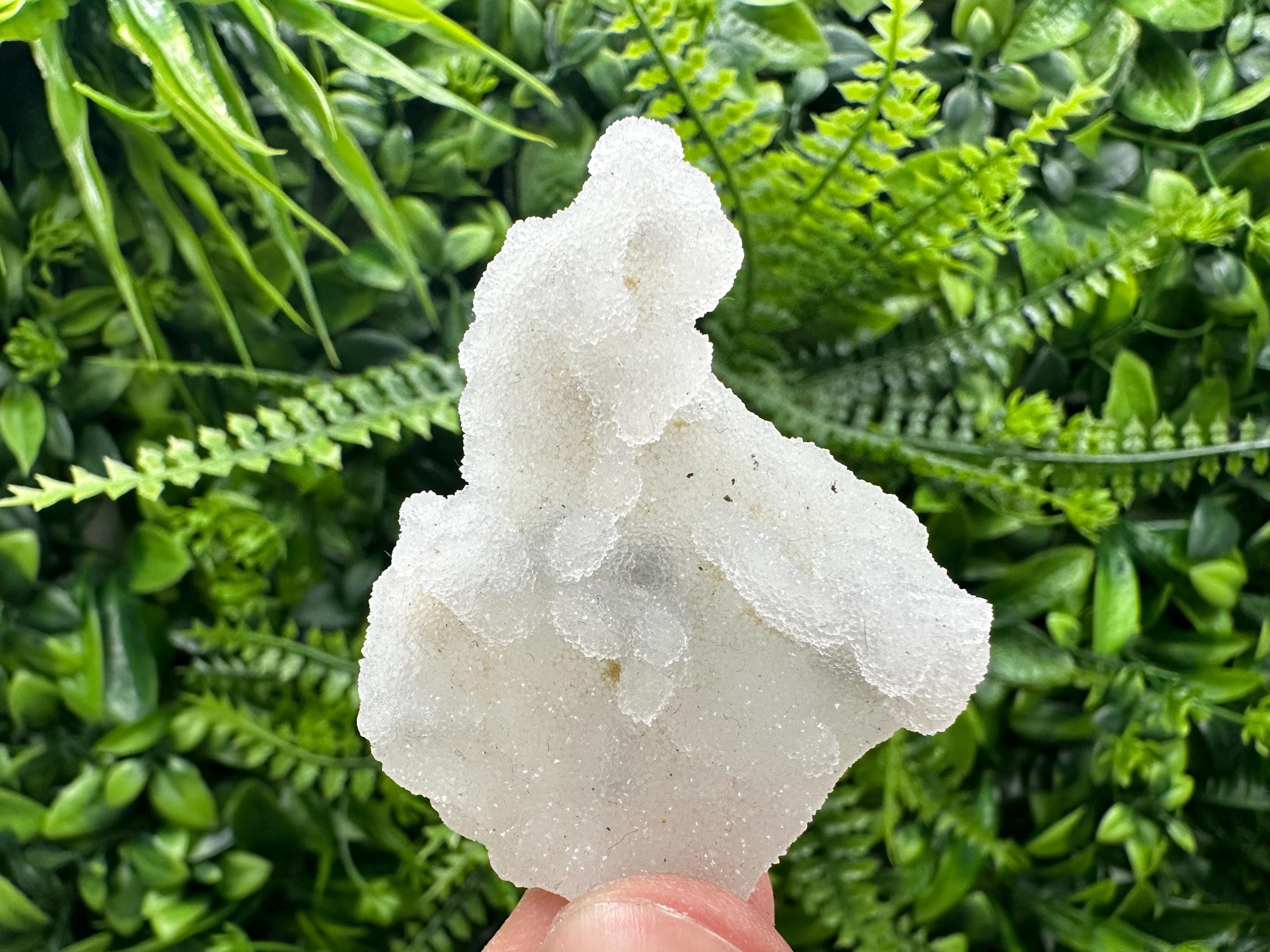 Quartz Chalcedony with Chlorite Inclusions, Home Decor Crystal (4/5/2 cm)