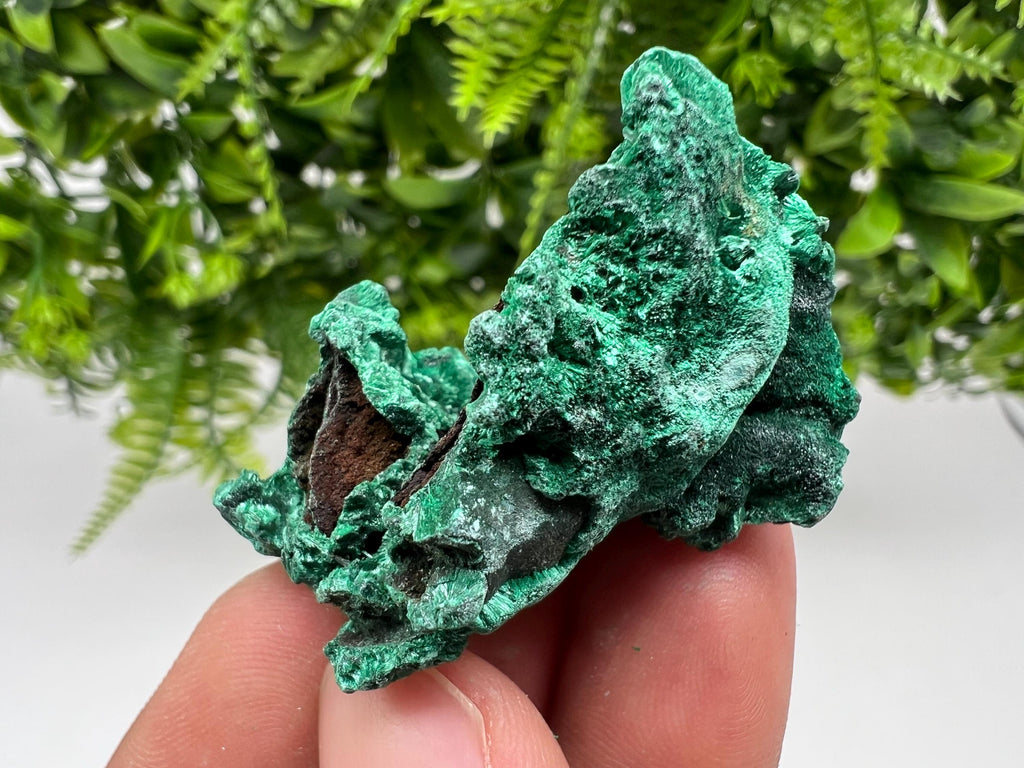 Malachite Crystal from Congo,Minerals,Crystals from Congo,Green Malachite, Malachite,Natural Malachite,Malachite Stone,Chakra, Specimens