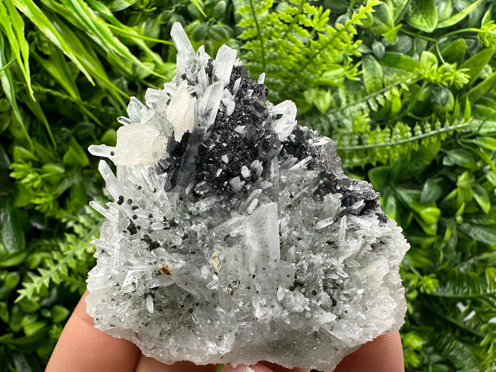 Sphalerite on Quartz Cluster, Natural Minerals Specimen, Home Decor Stone