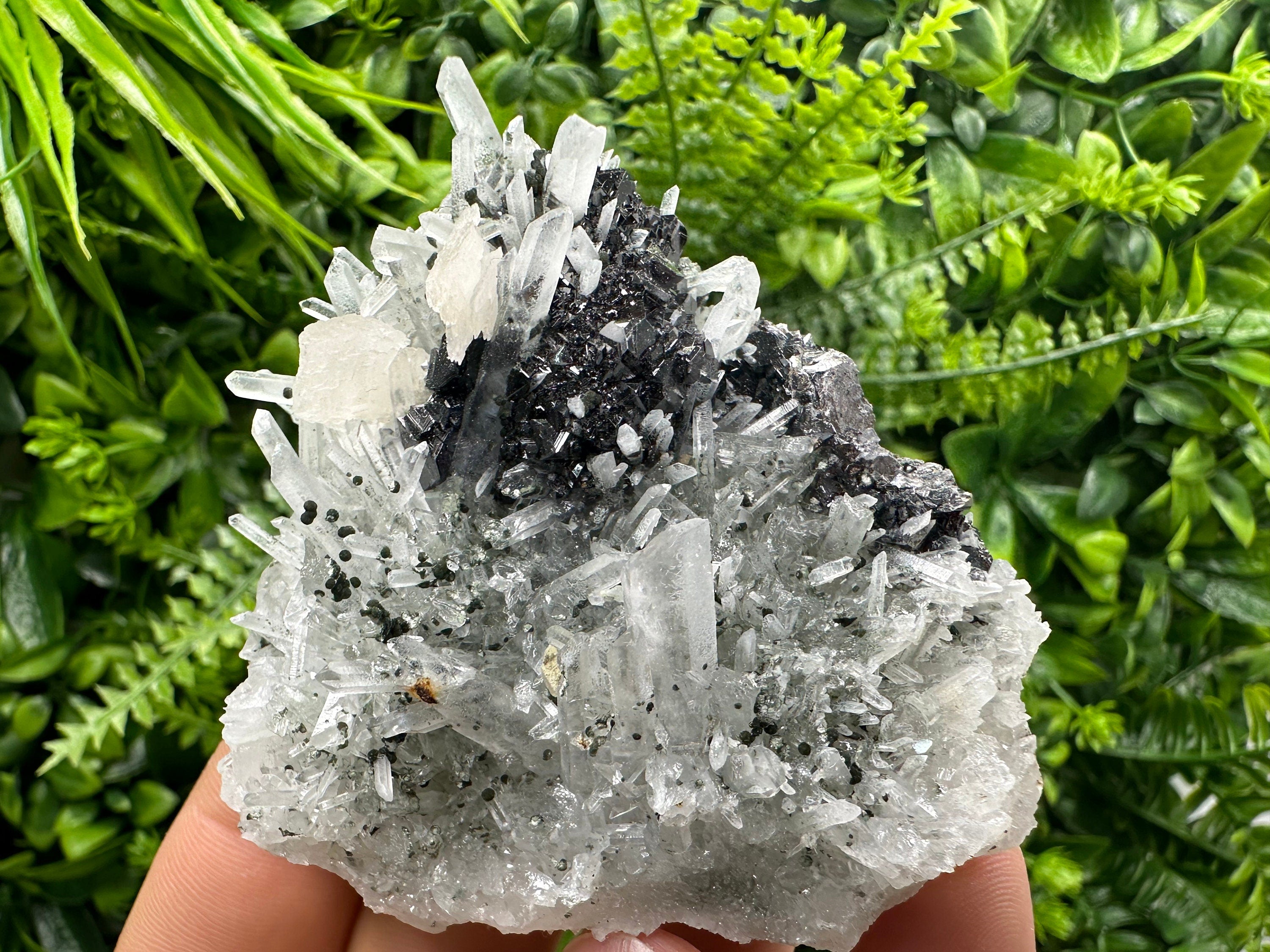 Sphalerite on Quartz Cluster, Natural Minerals Specimen, Home Decor Stone