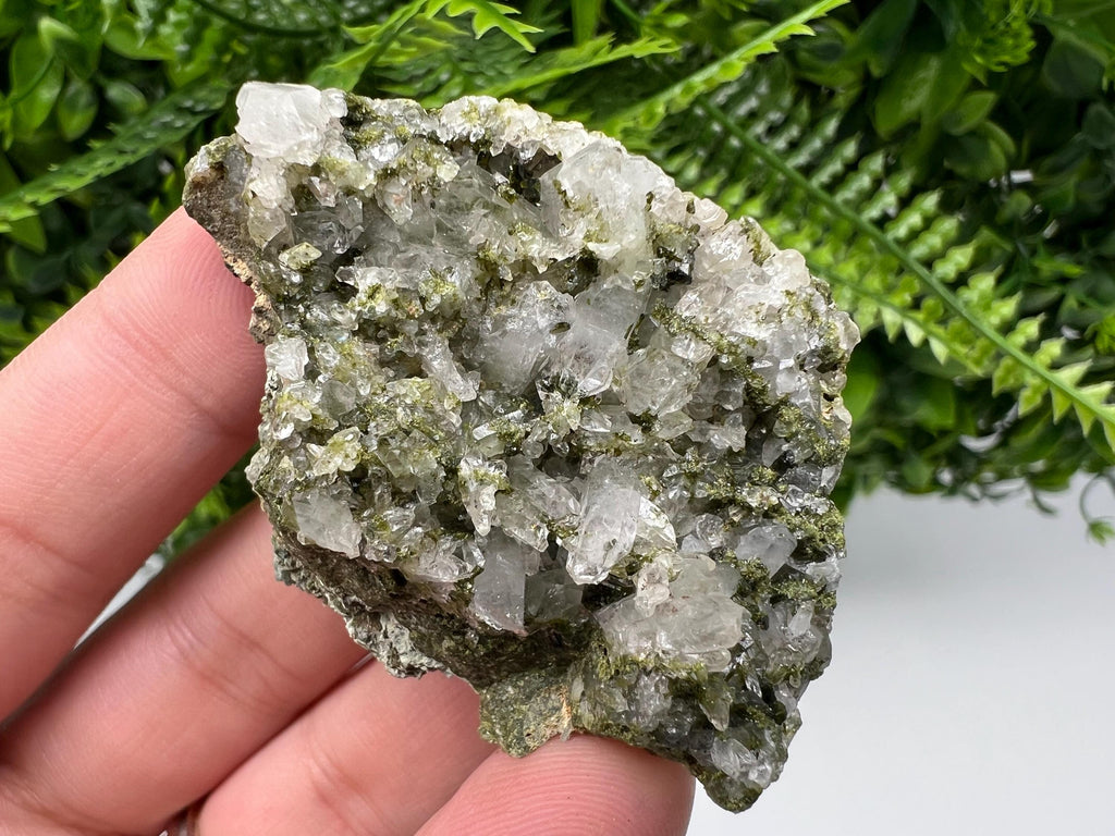 Stunning,Epidote with Quartz from Hakkari Turkey,Rainbow EPIDOTE,Mineral,Collection,Collection’s,GIFT,Epidote Crystal,Epidote from Turkey