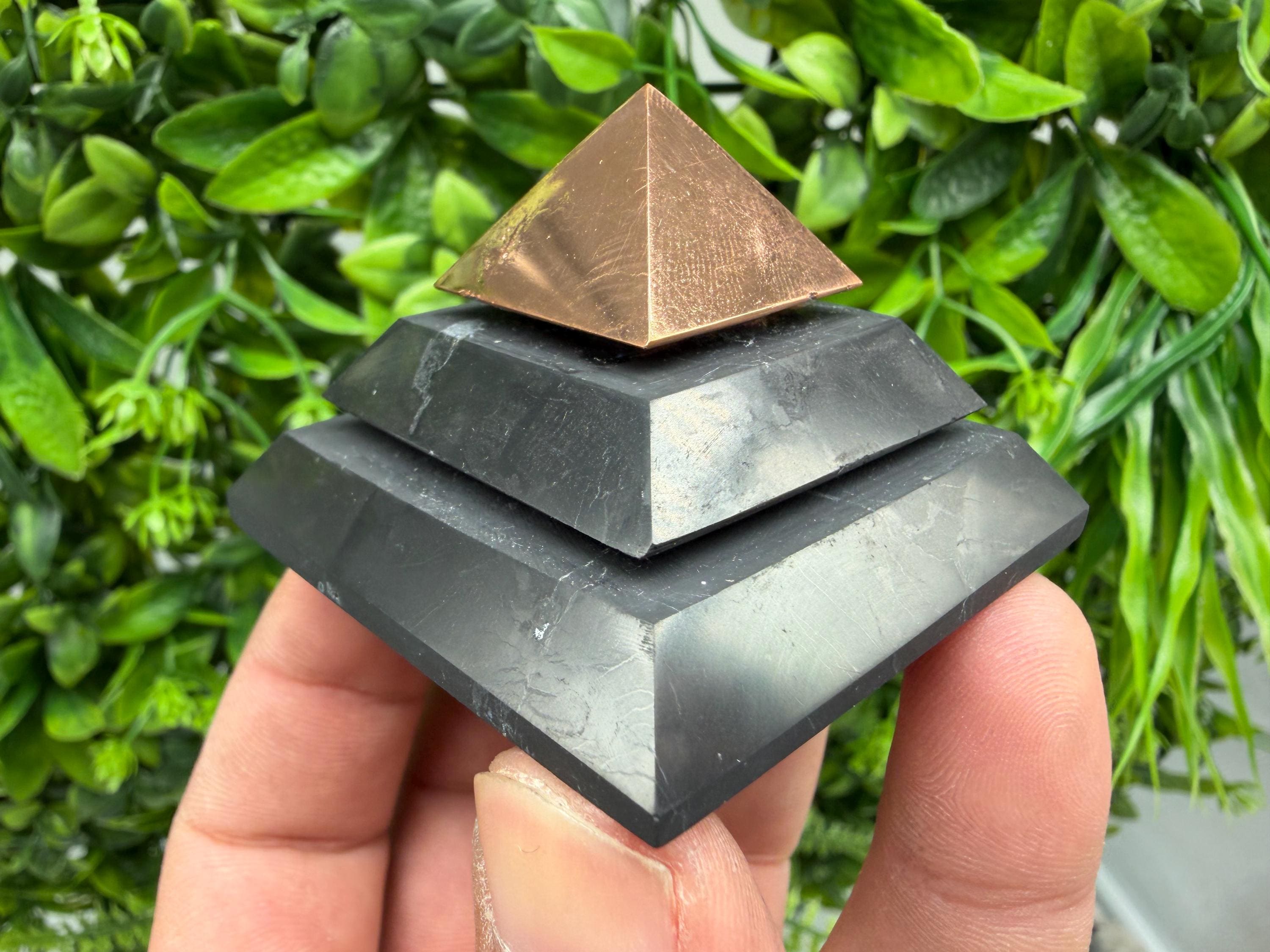 Polished Shungite Pyramid, Sacred Geometry, EMF Protection whit copper peak 5 cm