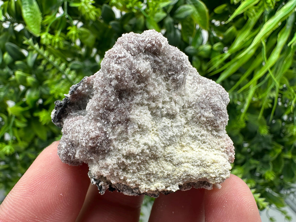 Wonderful Red Chalcedony,chlorite inclusion from 9th September mine,Bulgaria,natural,collection mineral specimen,home decor stone,gift cryst