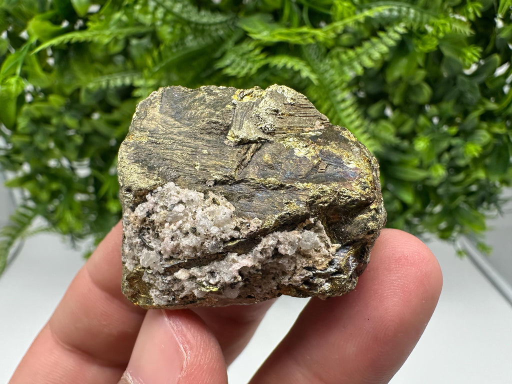 Rhodochrosite,Quartz on Chalcopyrite,mini collection mineral specimen,home decor souvenir cluster,geology,rare crystal,gift,rhodochrosite