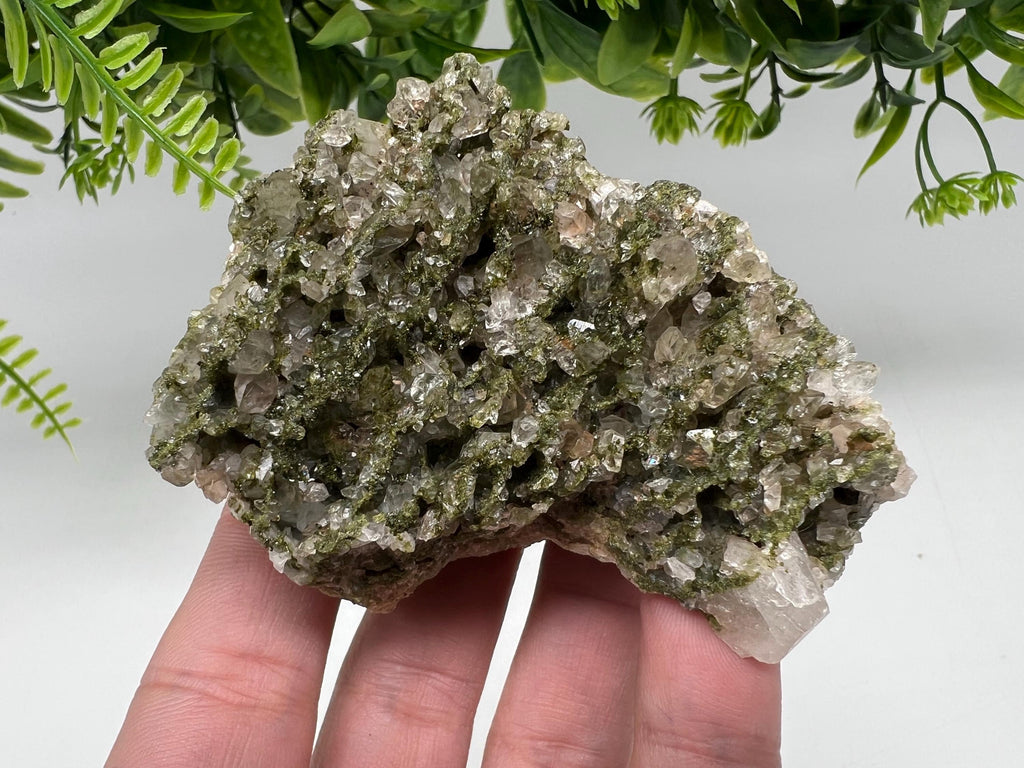 Stunning,Epidote with Quartz from Hakkari Turkey,Rainbow EPIDOTE,Mineral,Collection,Collection’s,GIFT,Epidote Crystal,Epidote from Turkey