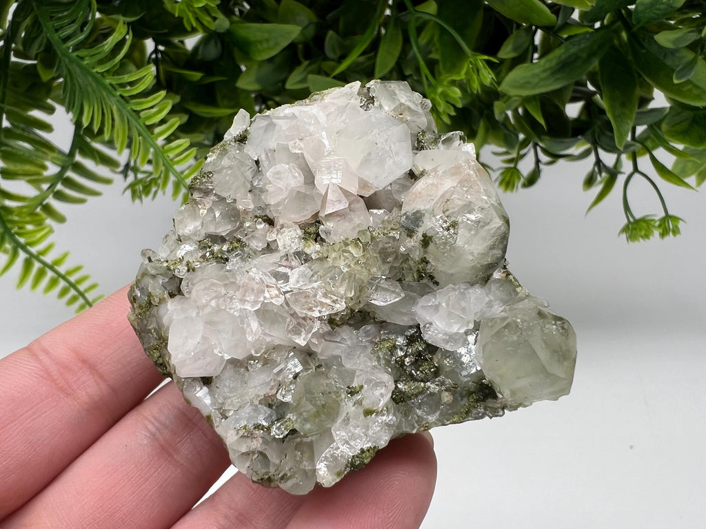 Stunning,Epidote with Quartz from Hakkari Turkey,Rainbow EPIDOTE,Mineral,Collection,Collection’s,GIFT,Epidote Crystal,Epidote from Turkey