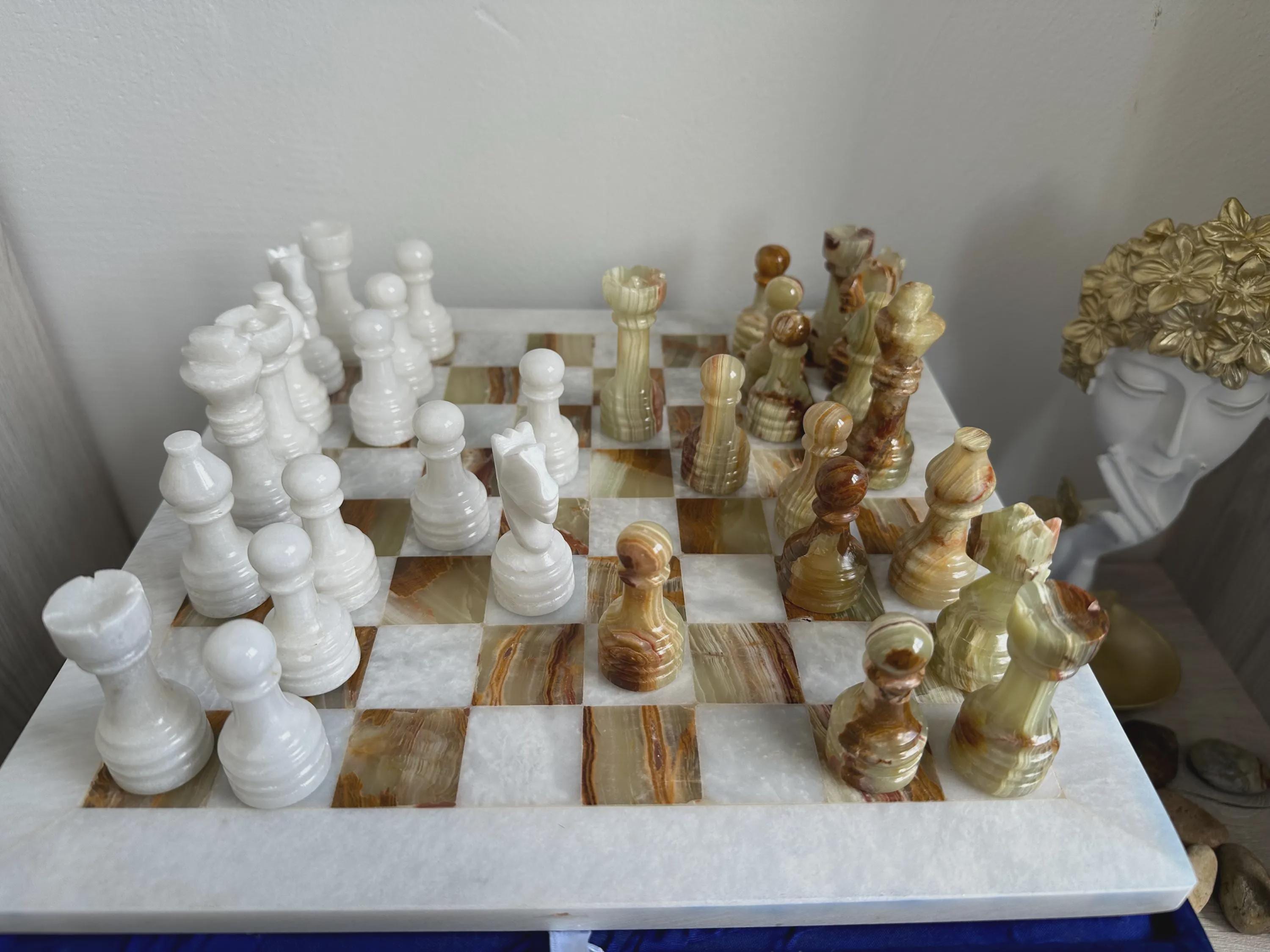 Large Onyx  Chess Set (30/30 cm)