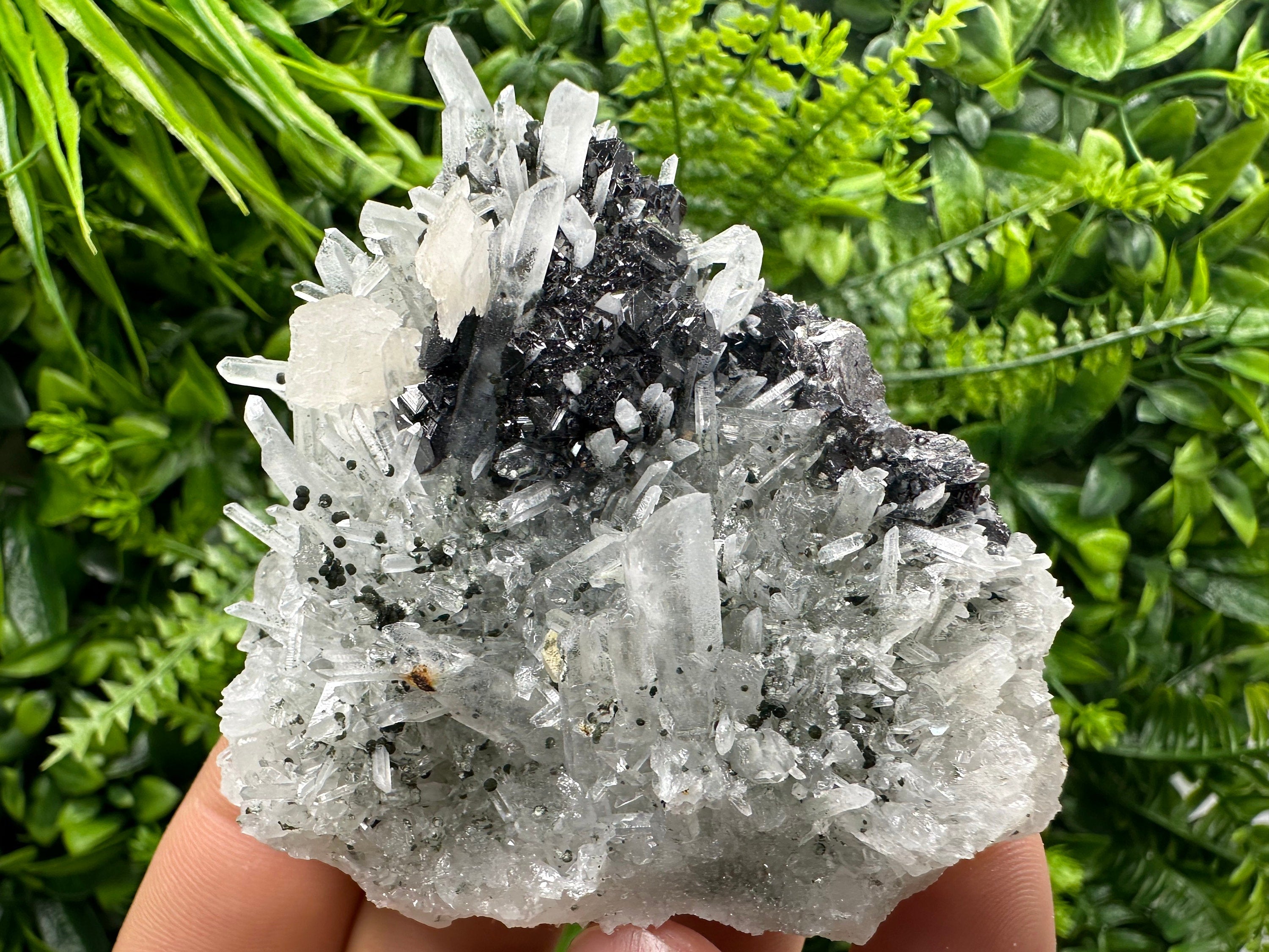 Sphalerite on Quartz Cluster, Natural Minerals Specimen, Home Decor Stone