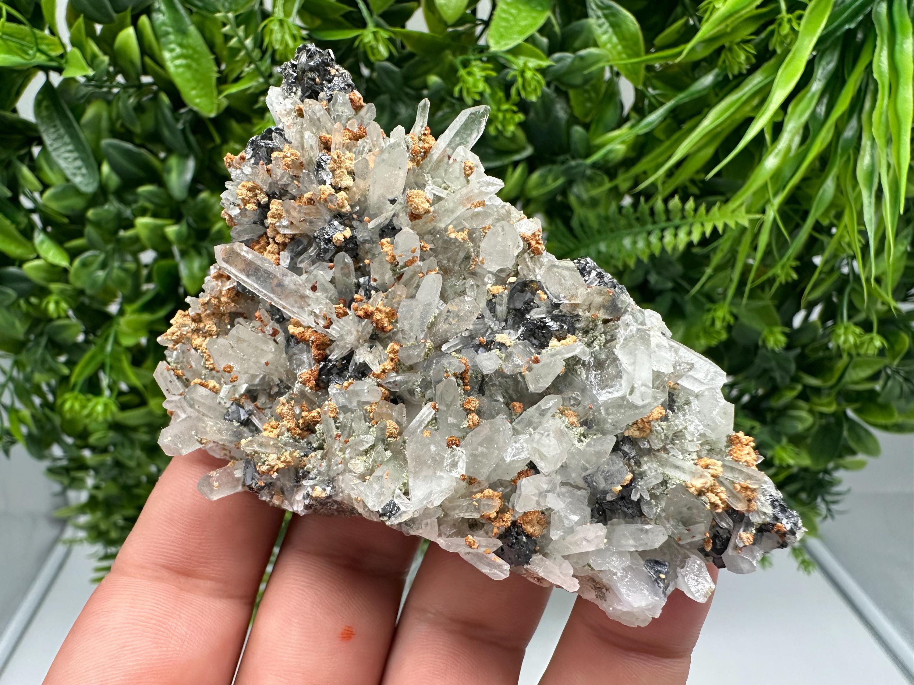 Stunning Quartz whit Sphalerite,Hematite,Iron oxide from 9th September mine,natural,collectible mineral specimen,home decor stone,gift,cryst