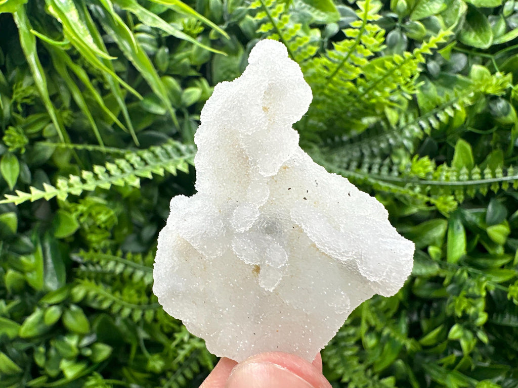 Quartz Chalcedony with Chlorite Inclusions, Home Decor Crystal (4/5/2 cm)
