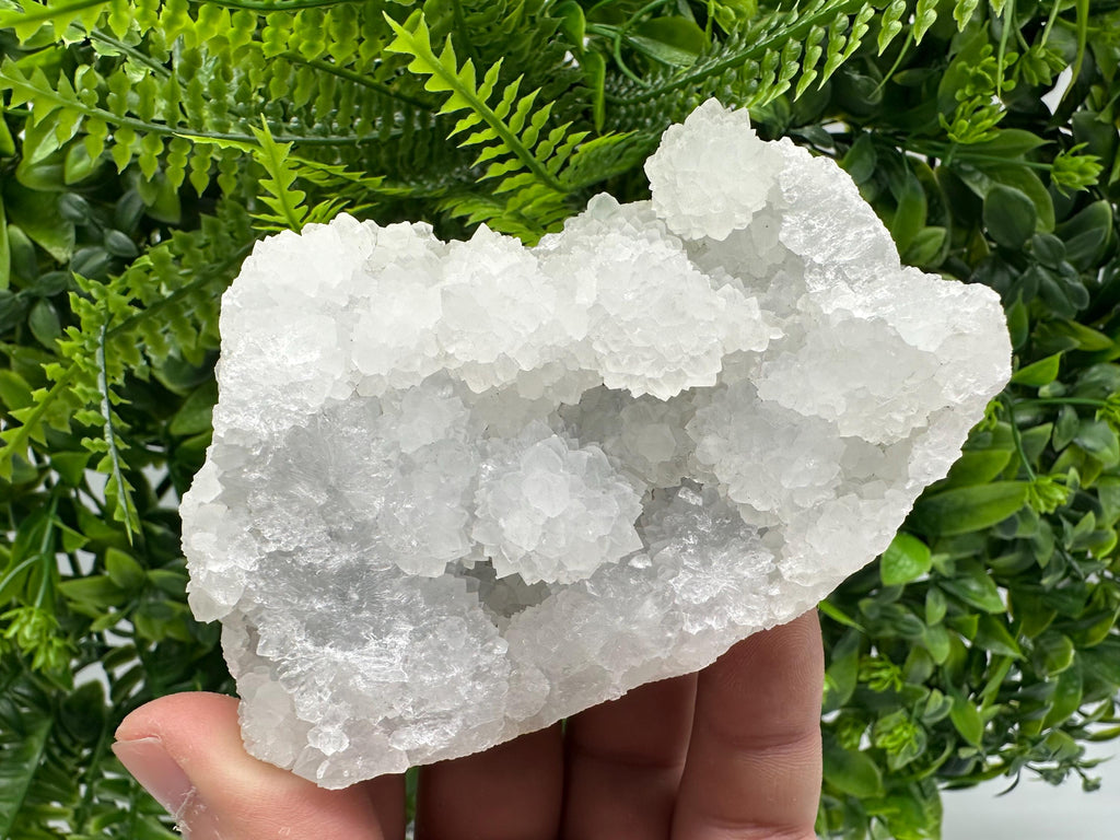 Natural Chalcedony Specimen: India Crystal Mineral, Home Decor (9/8/3.5cm)