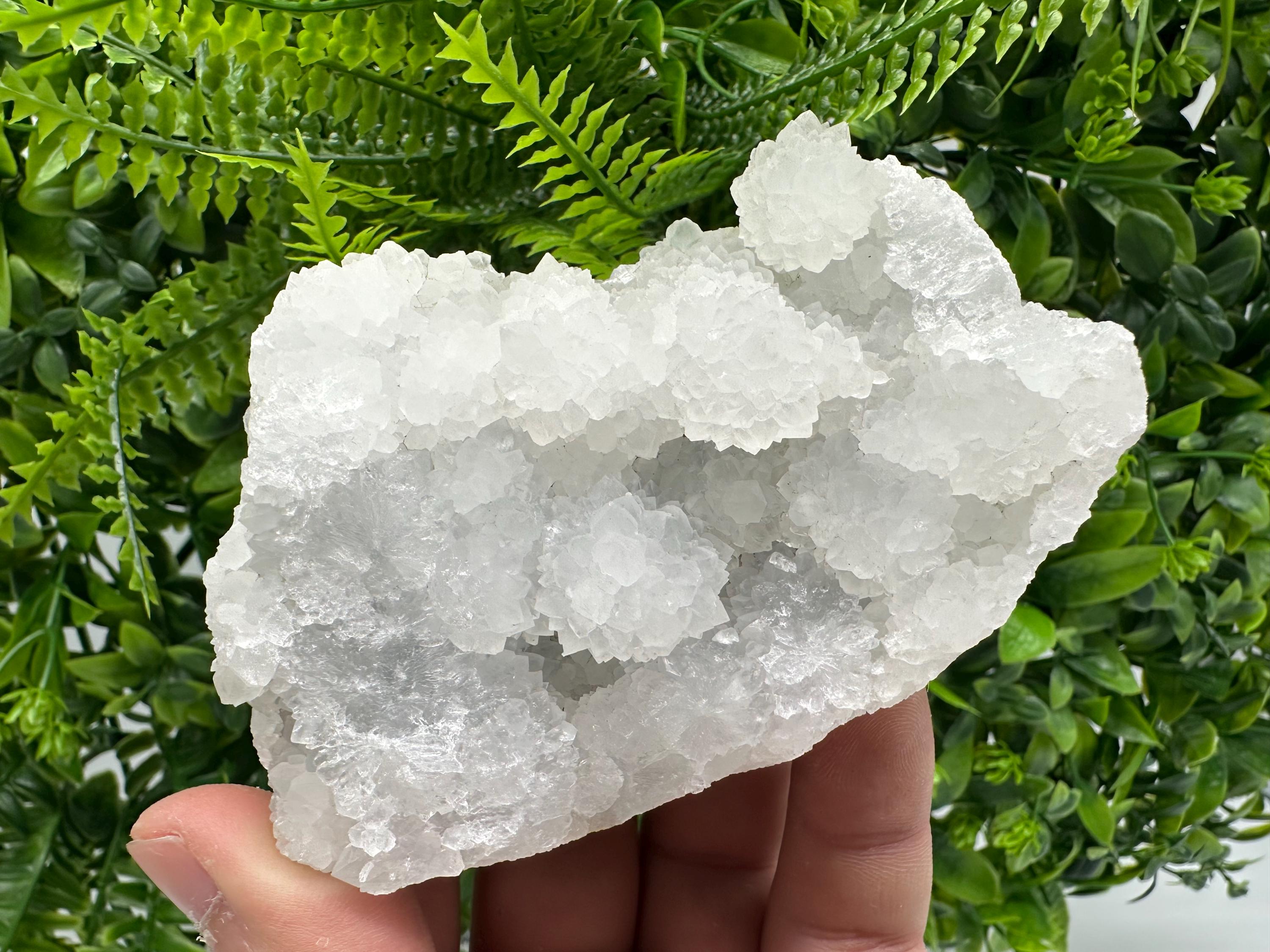 Natural Chalcedony Specimen: India Crystal Mineral, Home Decor (9/8/3.5cm)