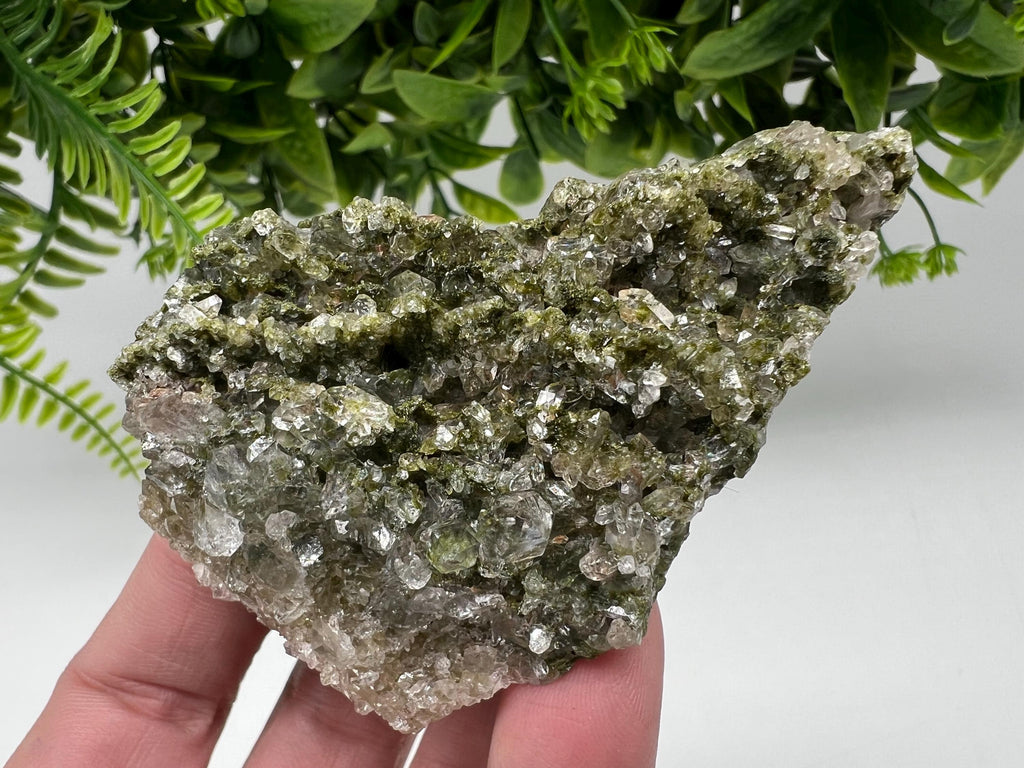 Stunning,Epidote with Quartz from Hakkari Turkey,Rainbow EPIDOTE,Mineral,Collection,Collection’s,GIFT,Epidote Crystal,Epidote from Turkey