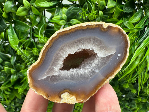 Blue Agate Druzy Geode: Natural Quartz Crystal (7/6.5/5.5cm)