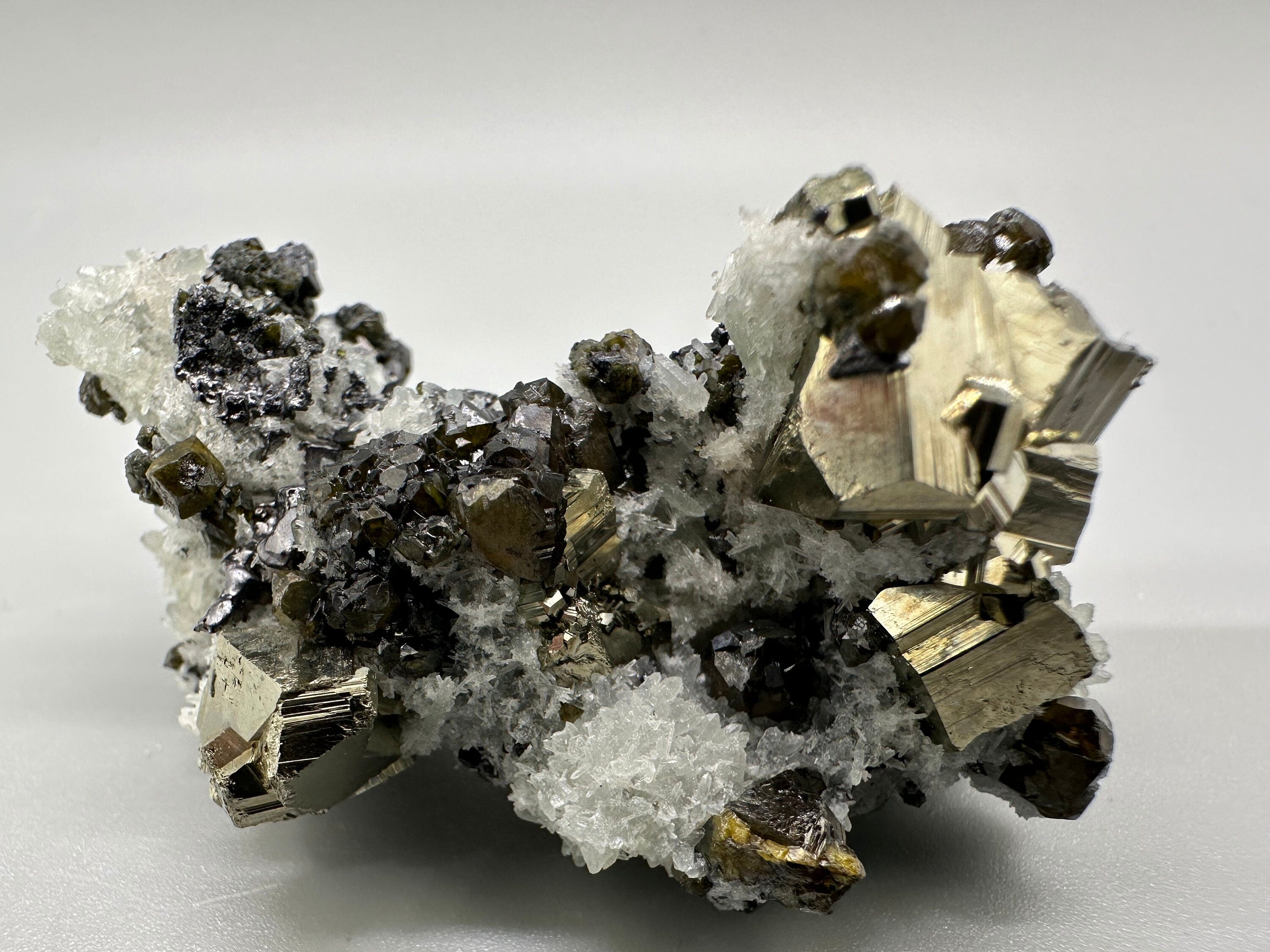 Cleiophane Sphalerite, Pyrite and Quartz Mineral Specimen