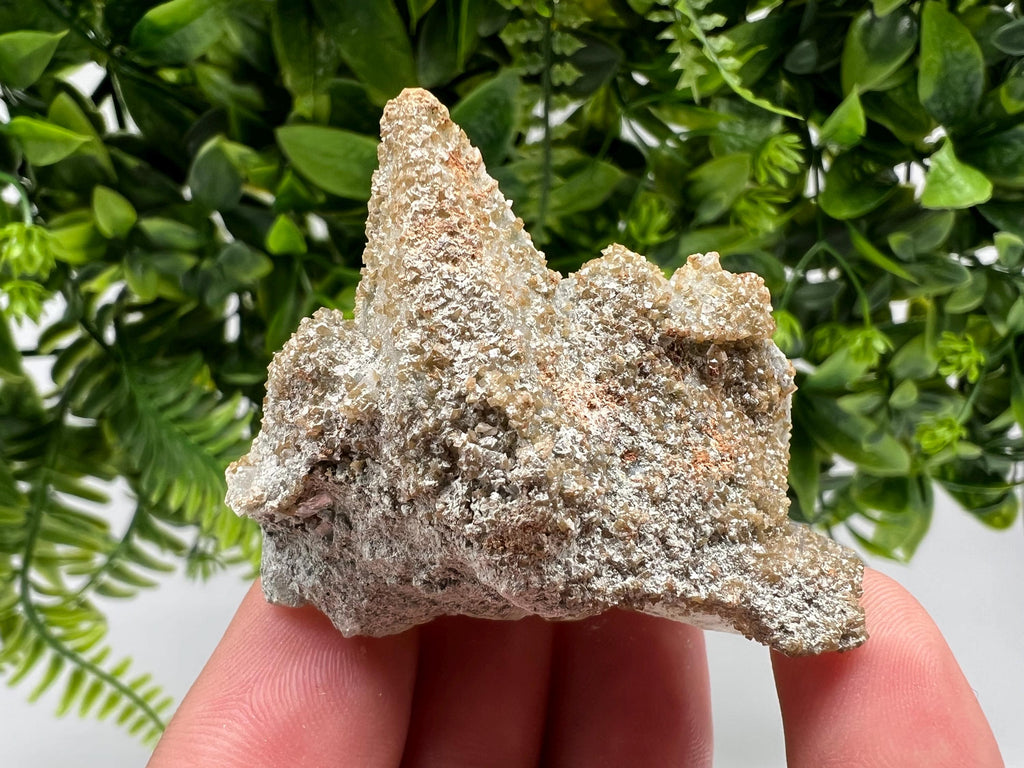 Quartz,Calcite whit Brown Rhodochrosite from Djurcovo mine,Bulgaria,Quartz,Rhodochrosite cluster,natural mineral,collection crystal,mineral