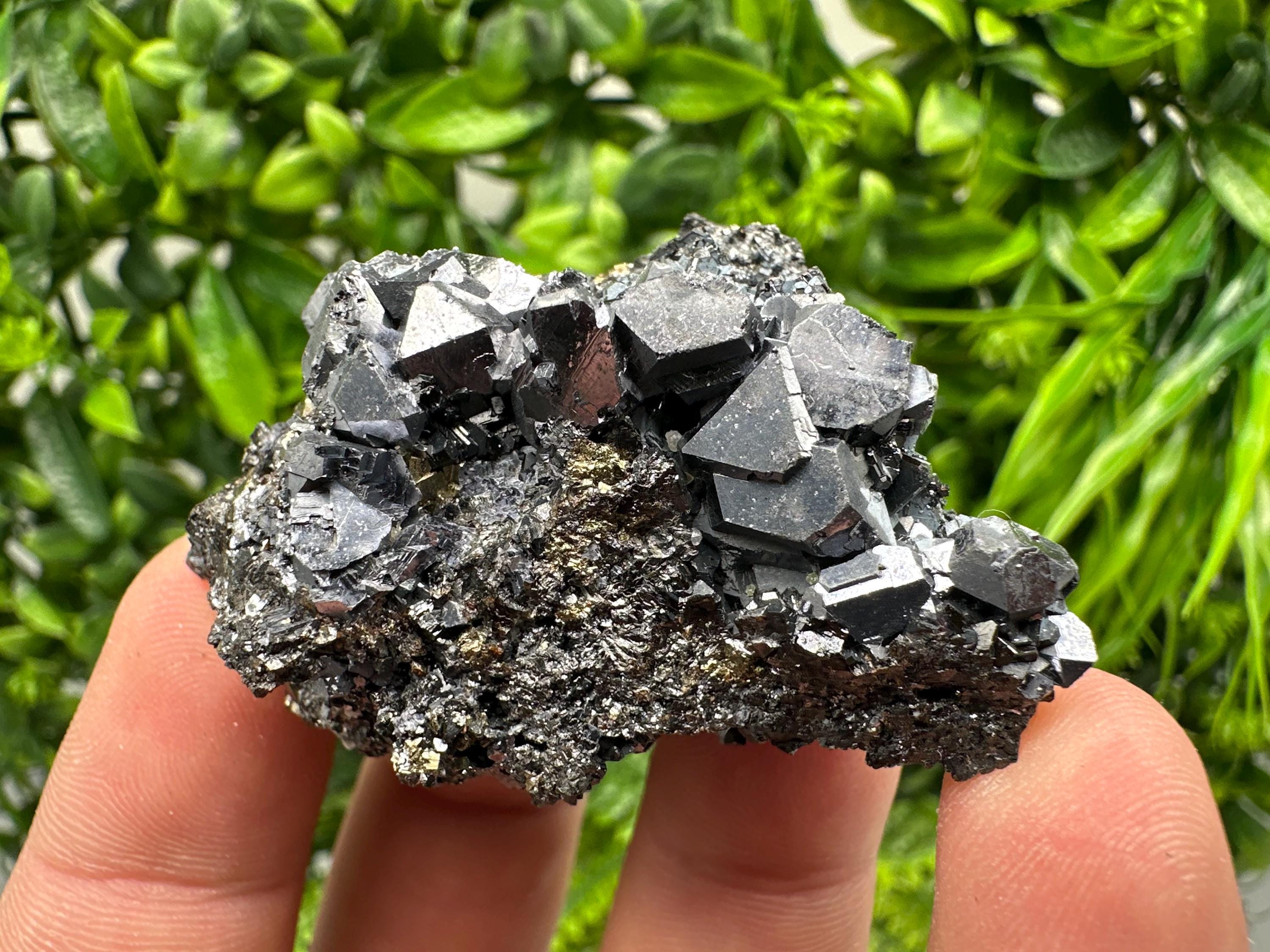 Aesthetic Sphalerite,Galena whit Chlorite from Borieva mine Madan Bulgaria natural minerals souvenir crystal gift home decor stone rock