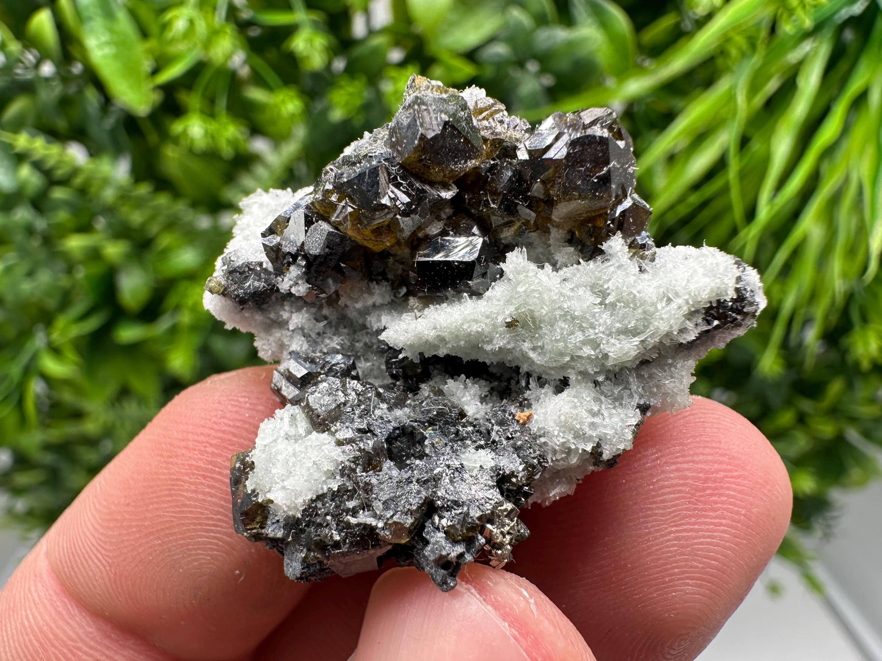 Stunning Sphalerite GEM Cleiopfane rare transparent green Colour natural minerals souvenir crystal gift collection stone 9th September mine