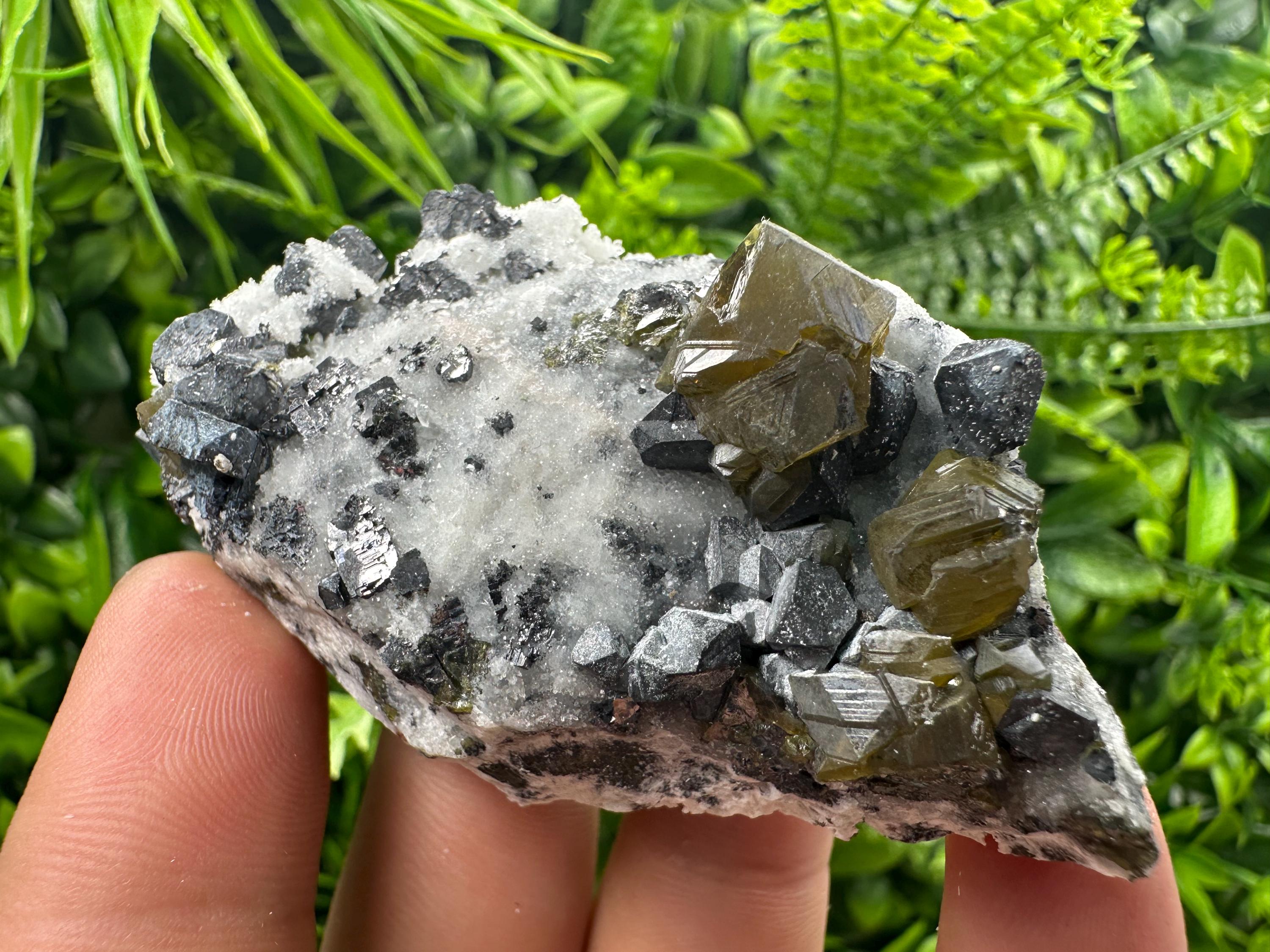 Green Cleiophane Sphalerite Gemstone, Natural Mineral Specimen