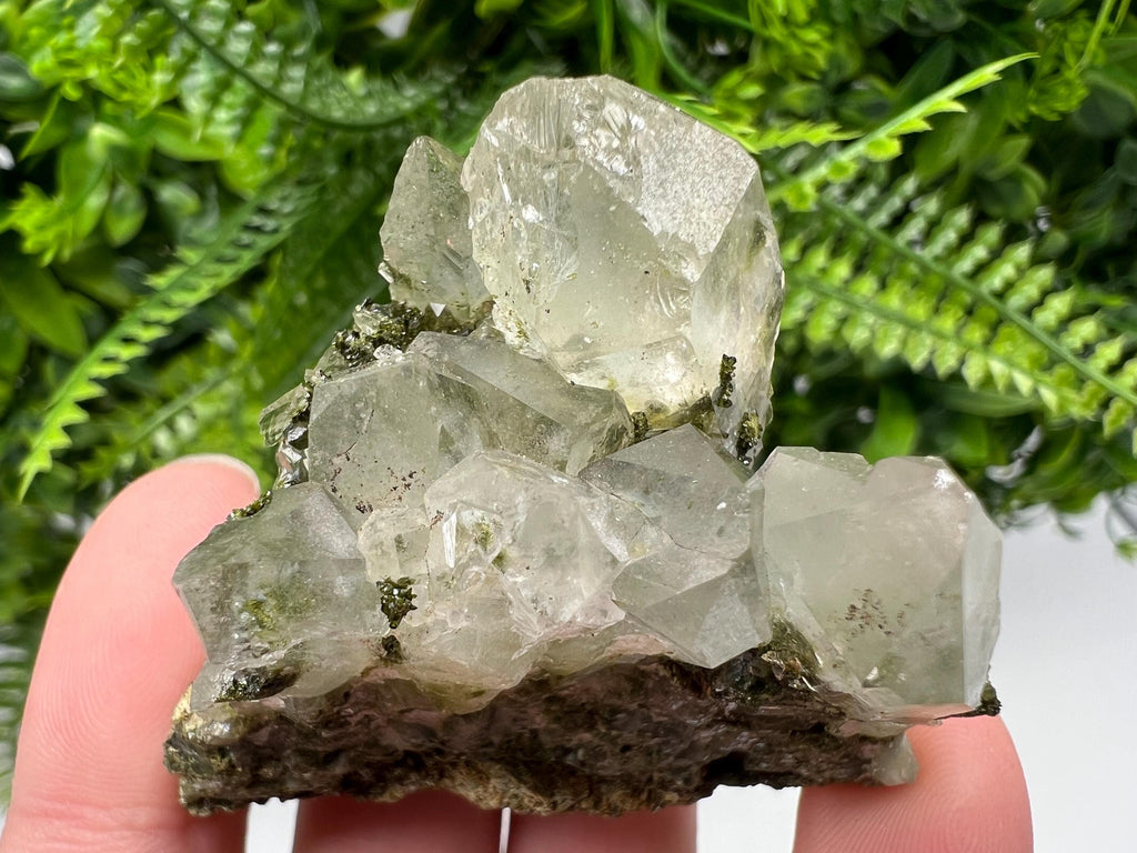Stunning,Epidote with Quartz from Hakkari Turkey,Rainbow EPIDOTE,Mineral,Collection,Collection’s,GIFT,Epidote Crystal,Epidote from Turkey