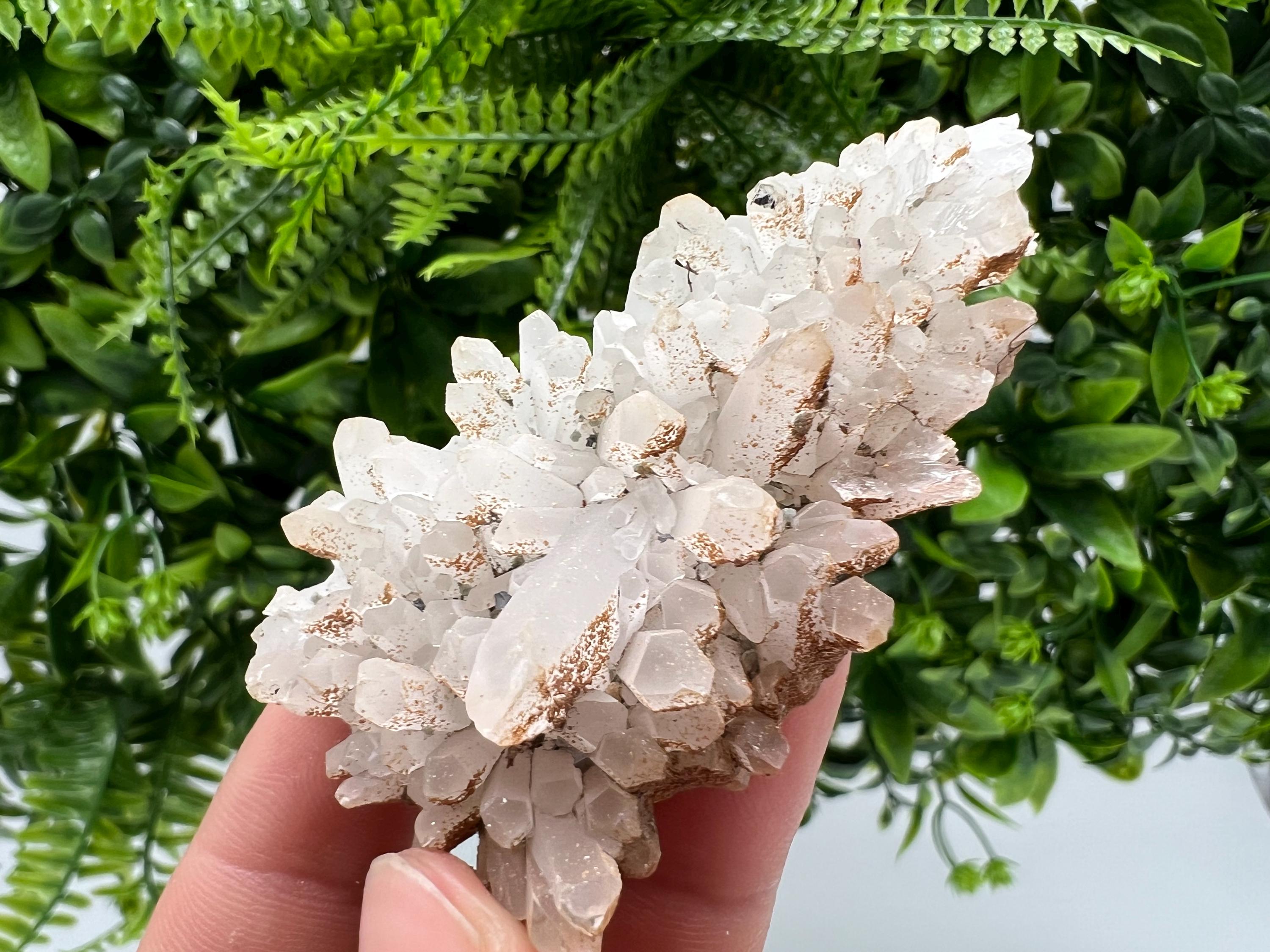 Quartz whit Brown Rhodochrosite from Djurcovo mine,Bulgaria,Quartz,Rhodochrosite cluster,natural mineral,collection crystal,mineral specimen