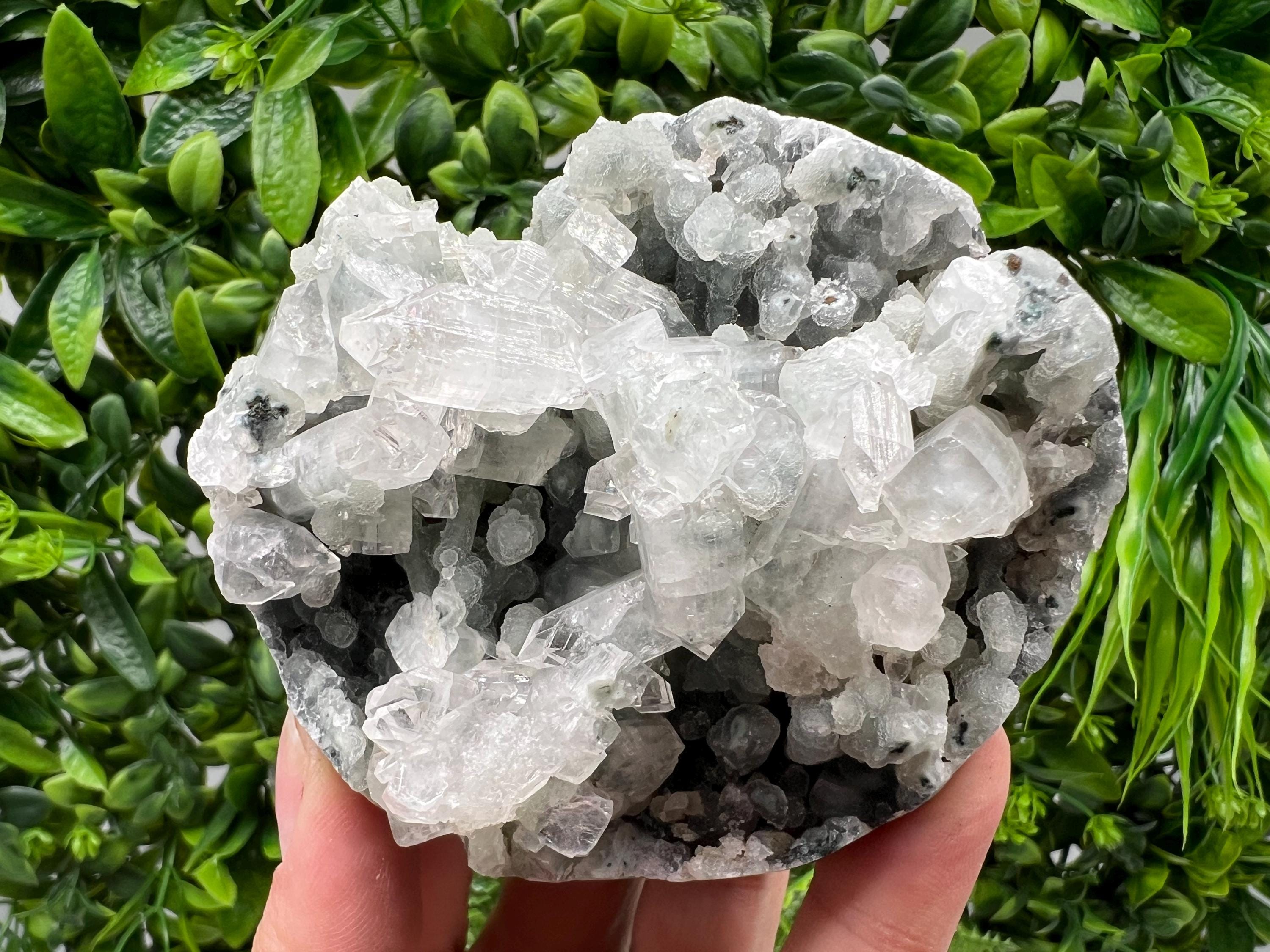 STUNNING Transparent Apophyllite on Chalcedony,natural, collection minerals specimen,India Minerals,Crystal, Stone Mineral Specimens India