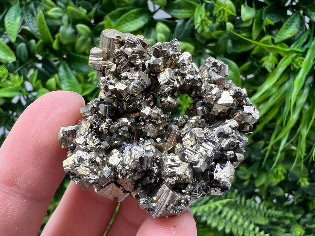 Rare crystallisation Pyrite,Borieva mine,Bulgaria,floating Pyrite,golden Pyrite,Pyrite cluster,mini Collection specimen,Rainbow Pyrite