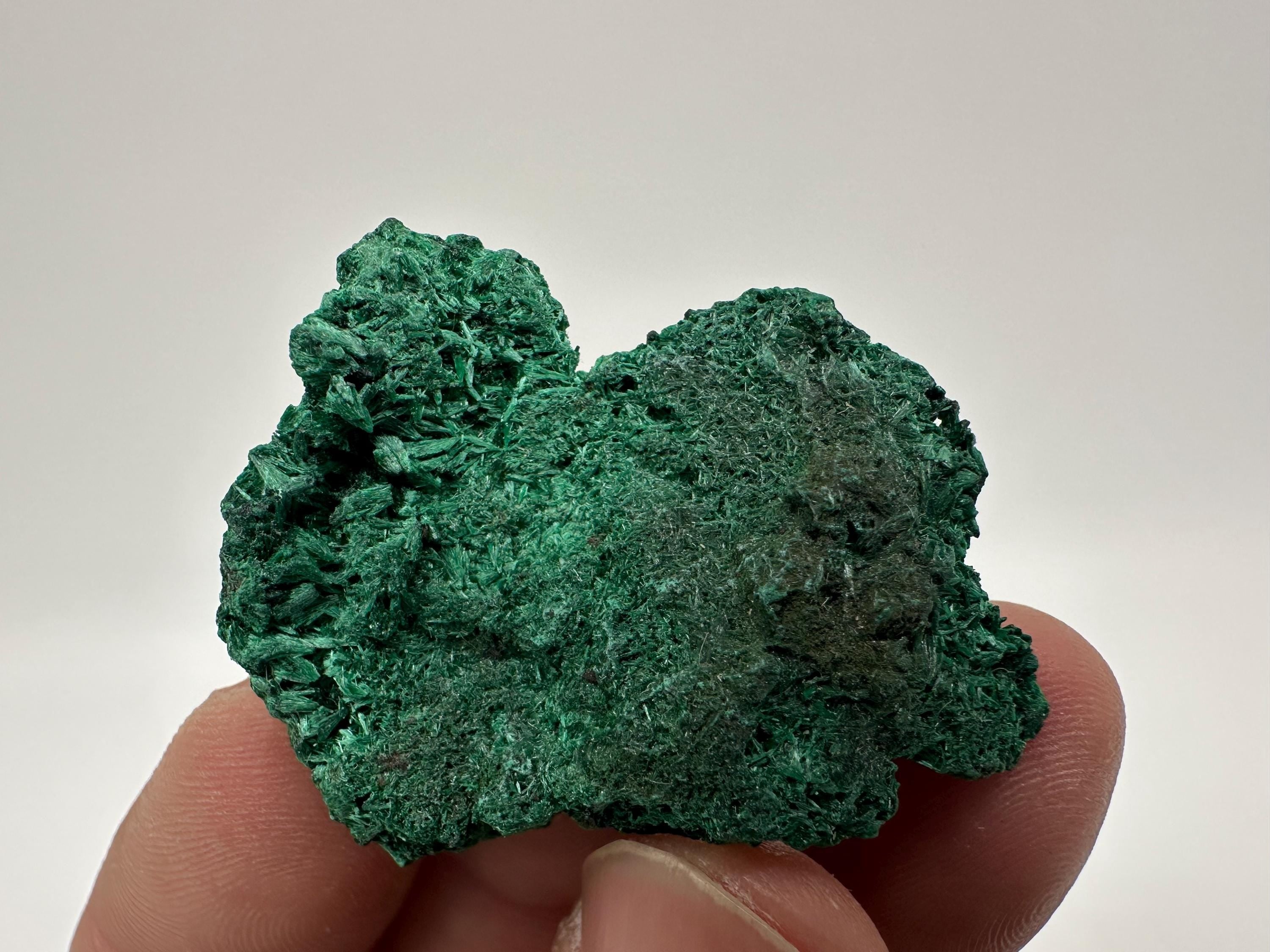 Green Polished Malachite Crystal from Congo (4.5/4cm)