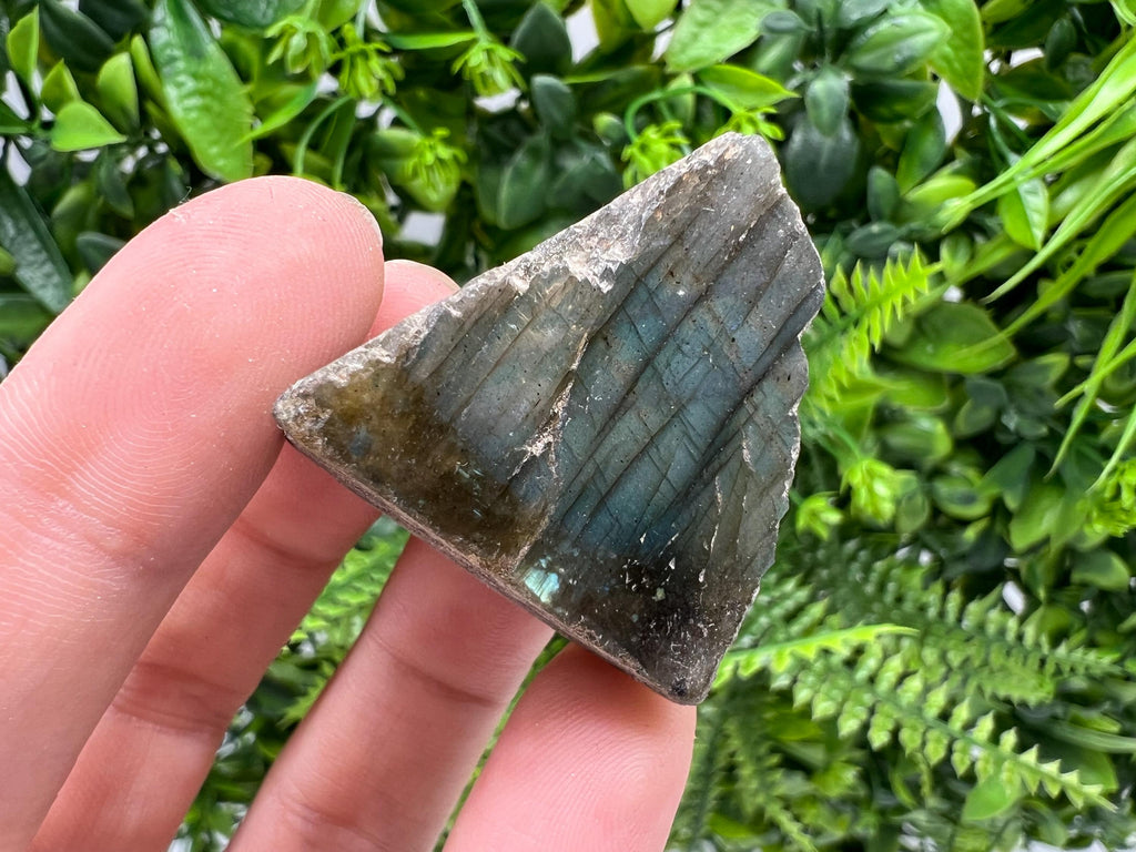 Polished Labradorite Slab: Multifire Crystal Decor - 3.5/3.2/1.5cm