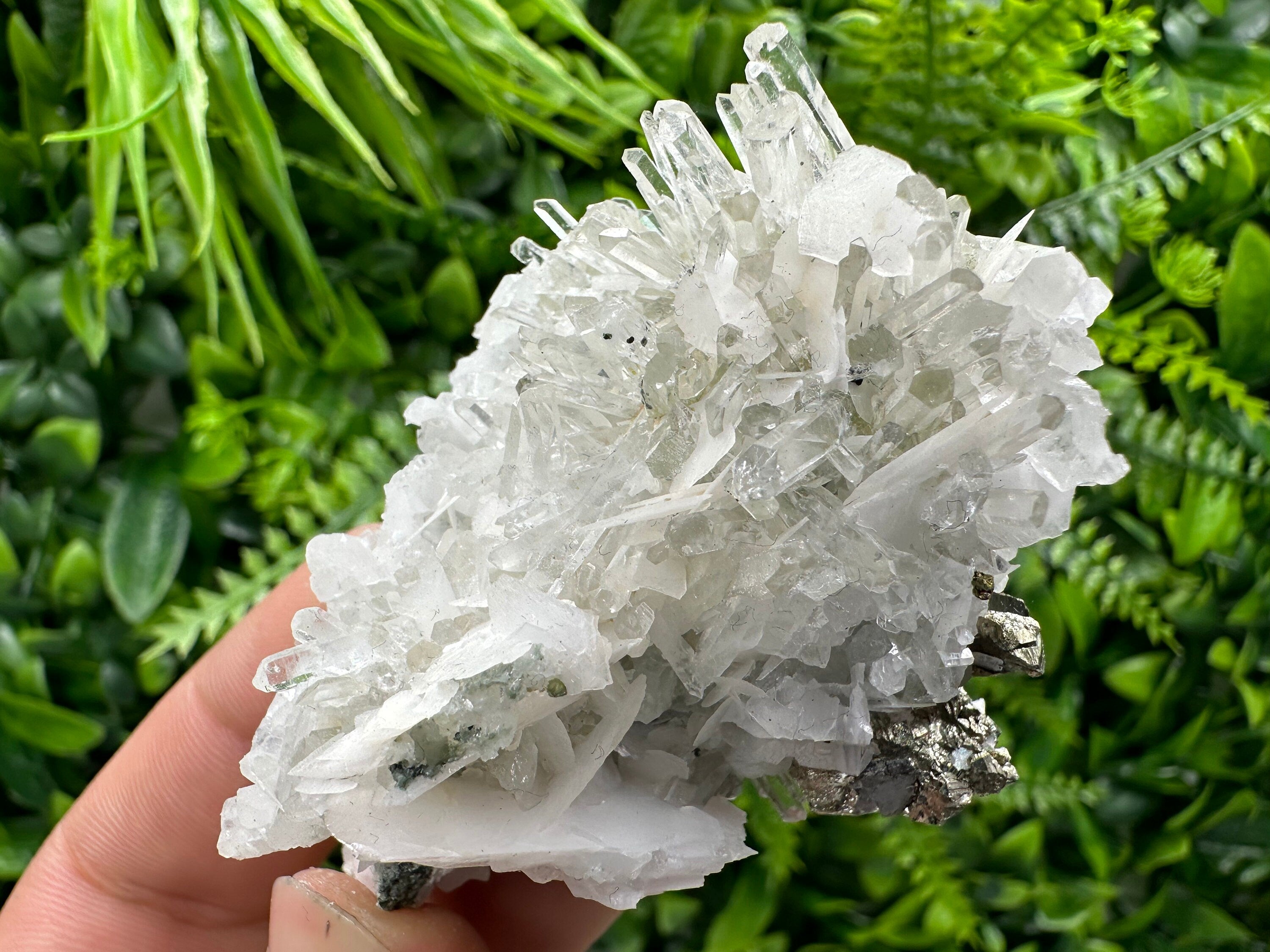 Calcite on Quartz Crystal: Borieva Mine, Bulgaria (6/5/3cm)