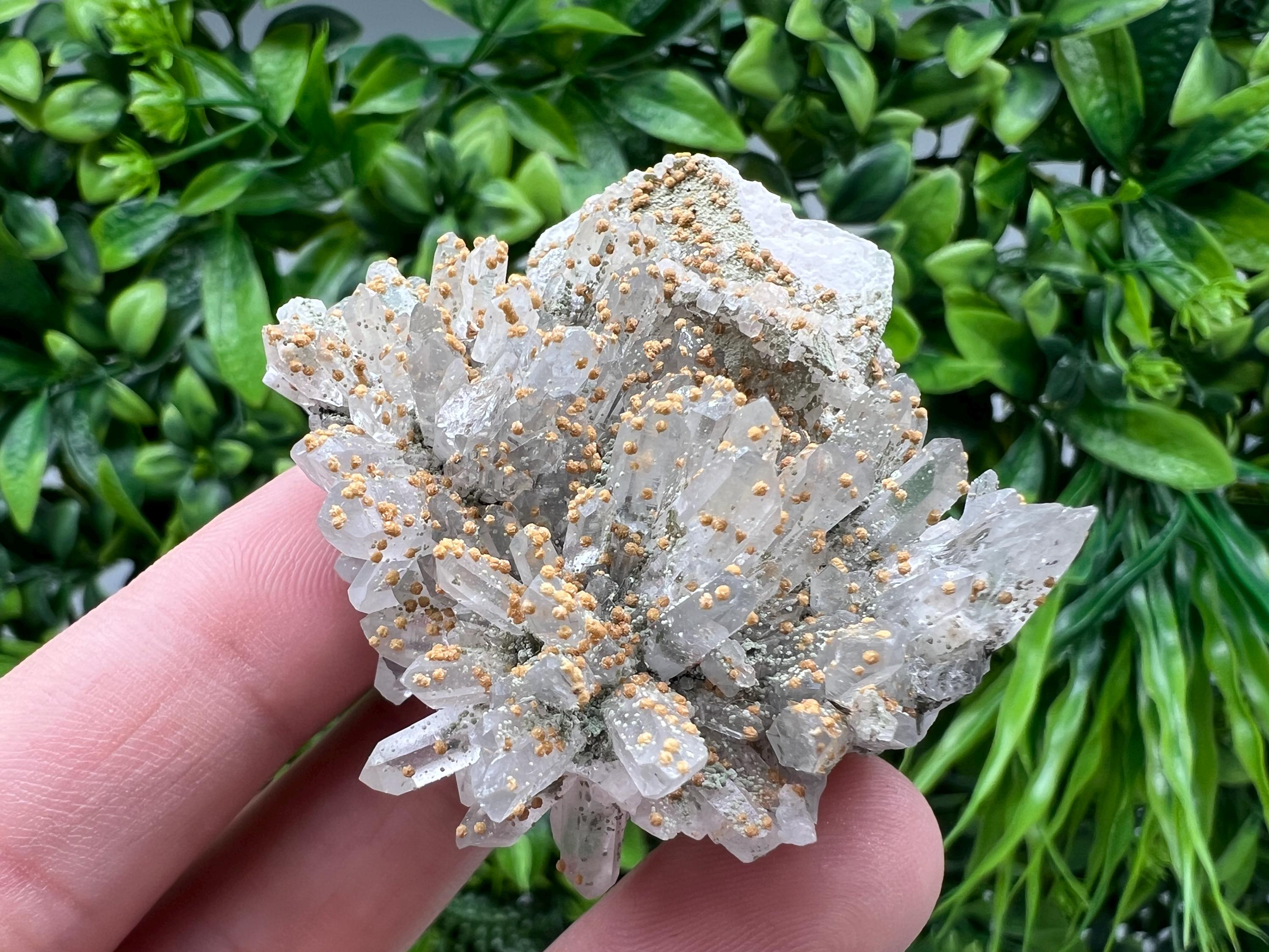 Quartz whit Brown Rhodochrosite from Djurcovo mine,Bulgaria,Quartz,Rhodochrosite cluster,natural mineral,collection crystal,mineral specimen